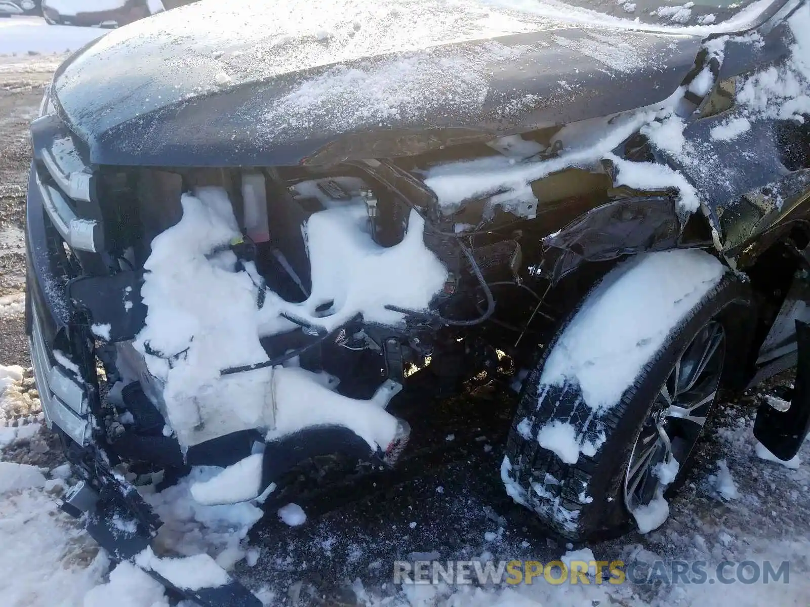 9 Photograph of a damaged car 5TDBZRFH0KS923479 TOYOTA HIGHLANDER 2019