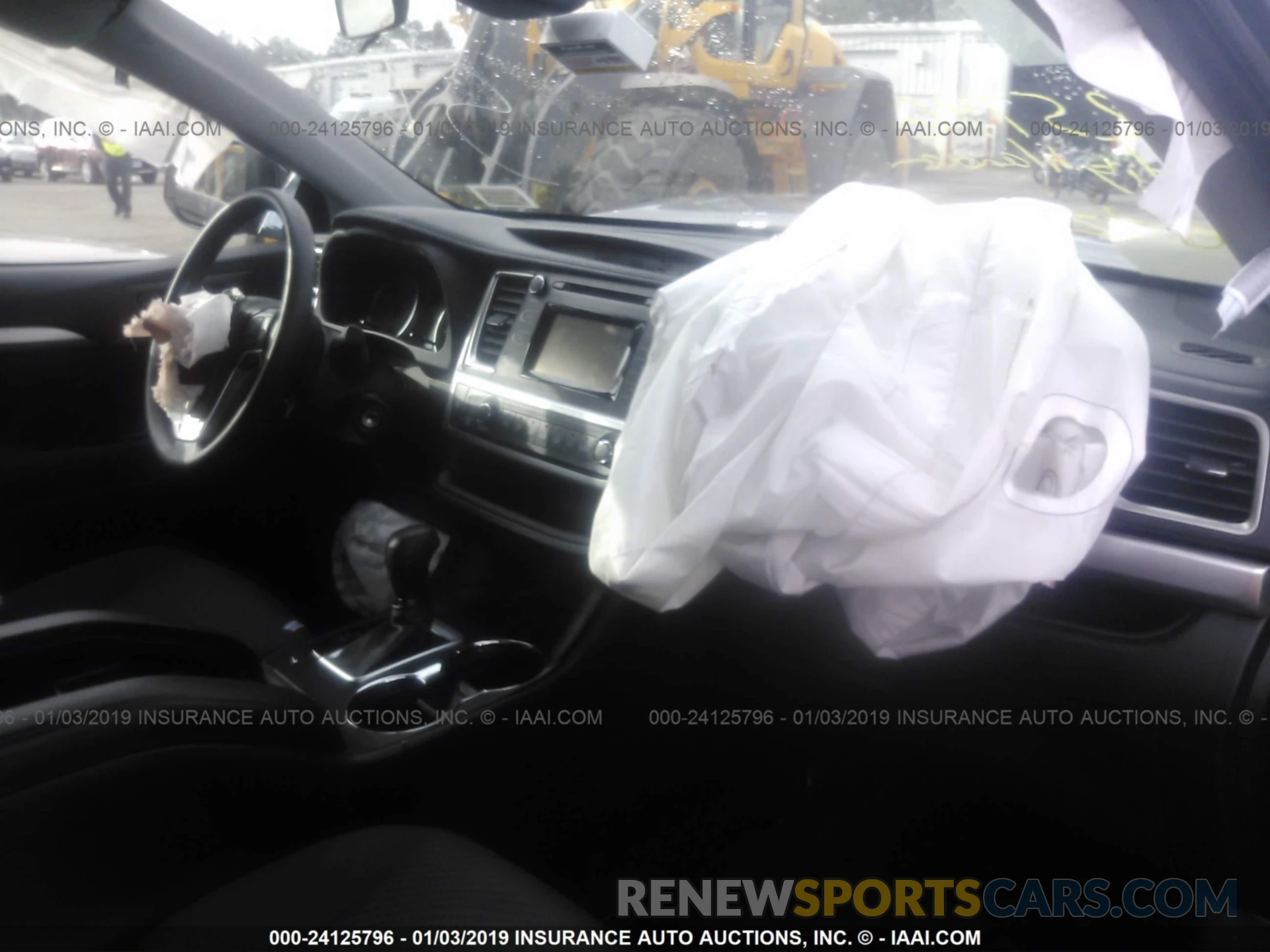 5 Photograph of a damaged car 5TDBZRFH0KS924938 TOYOTA HIGHLANDER 2019