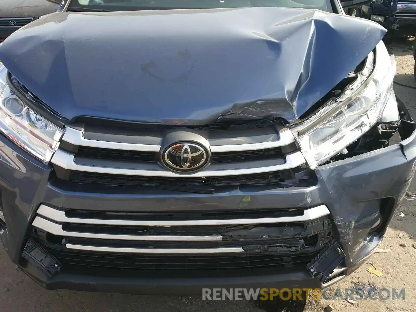 7 Photograph of a damaged car 5TDBZRFH0KS927306 TOYOTA HIGHLANDER 2019