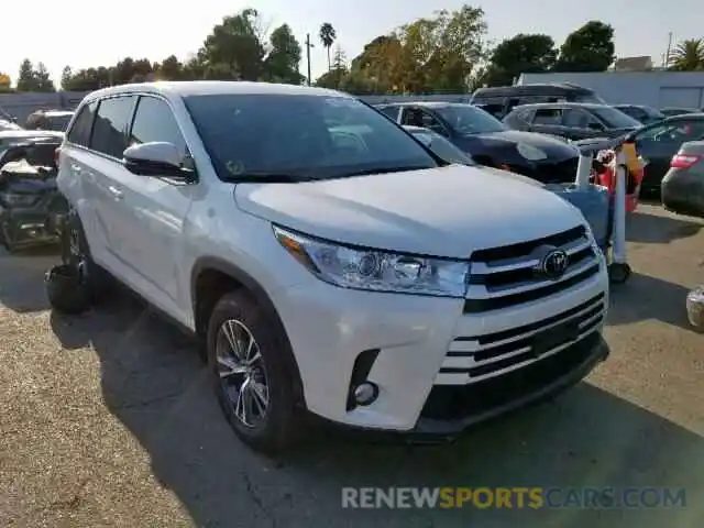 1 Photograph of a damaged car 5TDBZRFH0KS943540 TOYOTA HIGHLANDER 2019