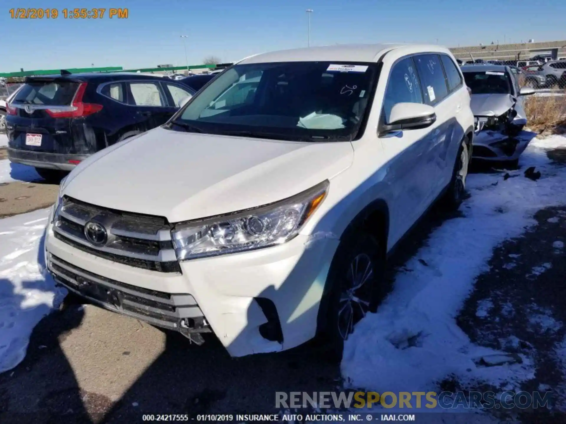 11 Photograph of a damaged car 5TDBZRFH0KS945305 TOYOTA HIGHLANDER 2019