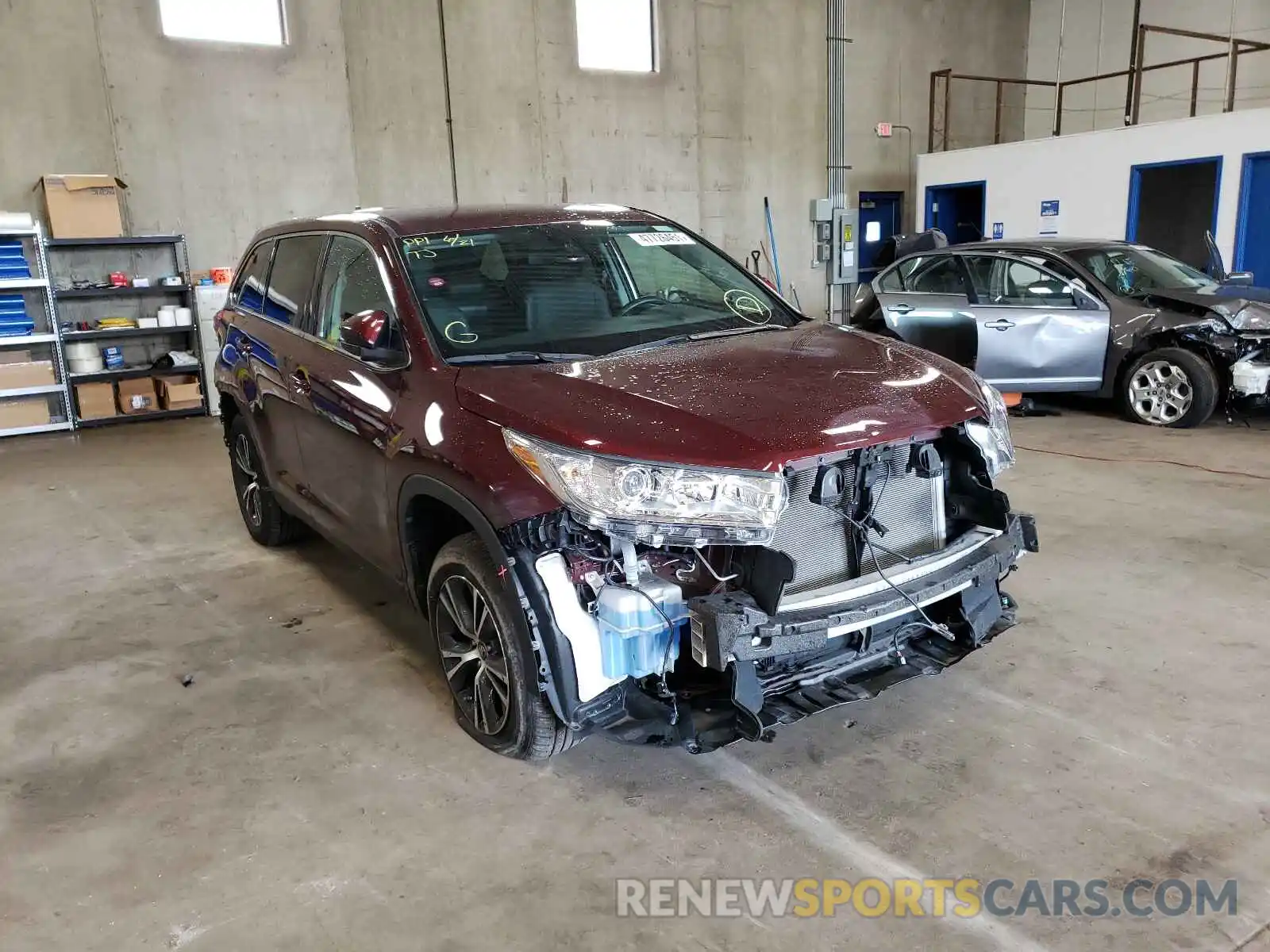 1 Photograph of a damaged car 5TDBZRFH0KS948141 TOYOTA HIGHLANDER 2019