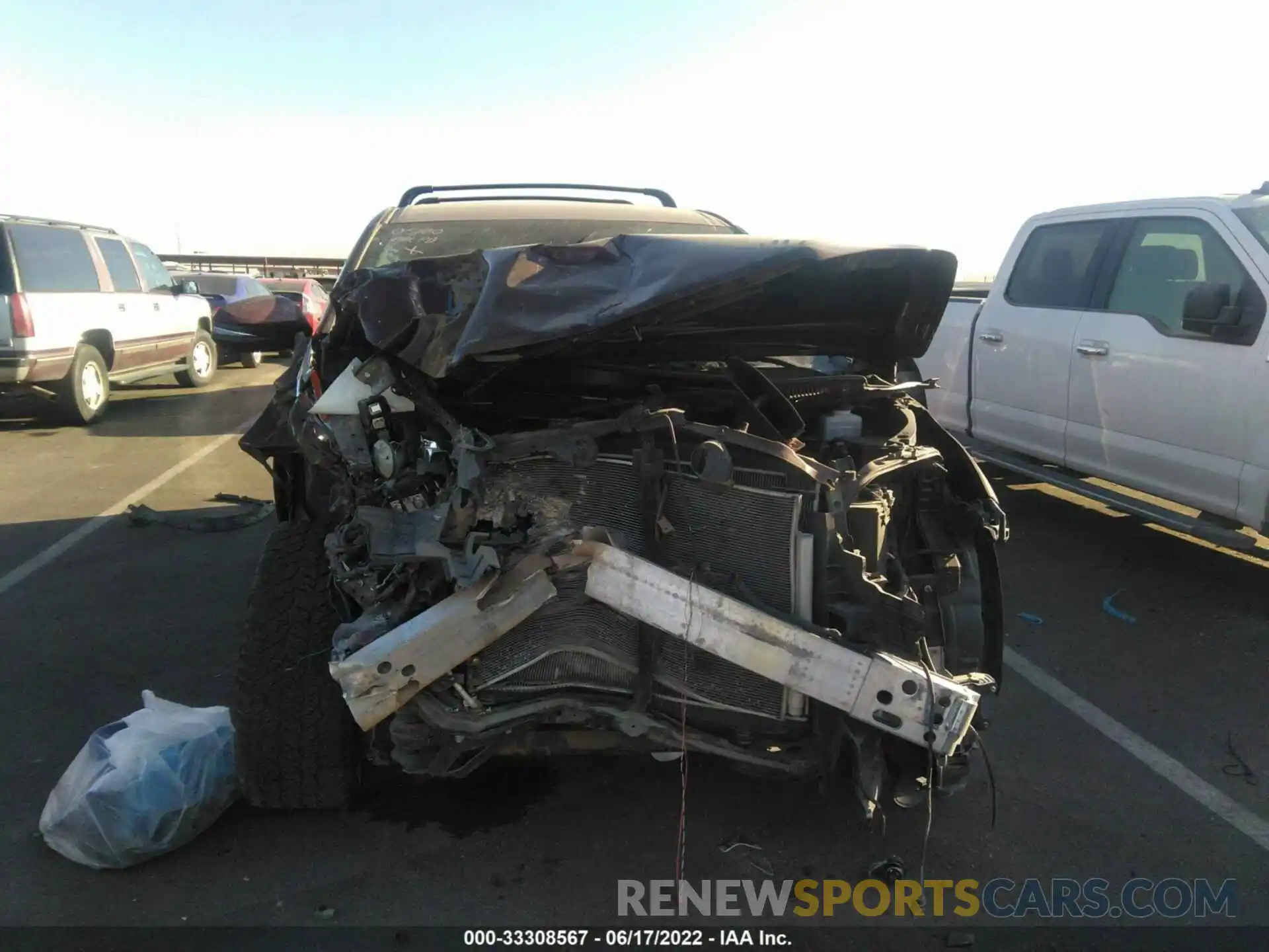 6 Photograph of a damaged car 5TDBZRFH0KS950553 TOYOTA HIGHLANDER 2019