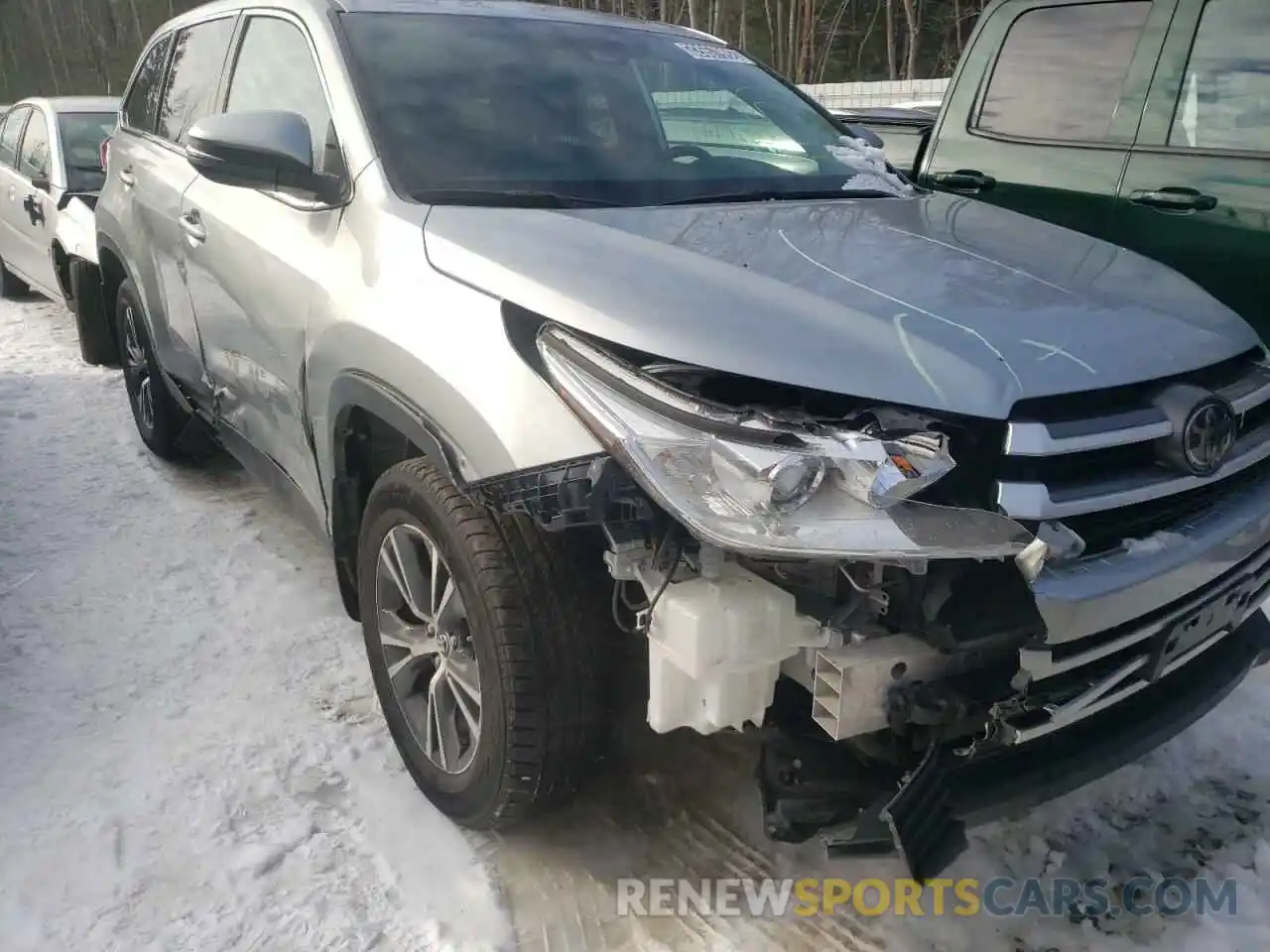 9 Photograph of a damaged car 5TDBZRFH0KS964081 TOYOTA HIGHLANDER 2019