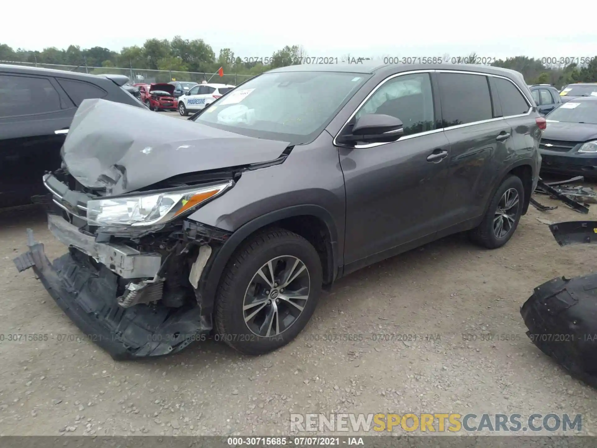 2 Photograph of a damaged car 5TDBZRFH0KS972357 TOYOTA HIGHLANDER 2019