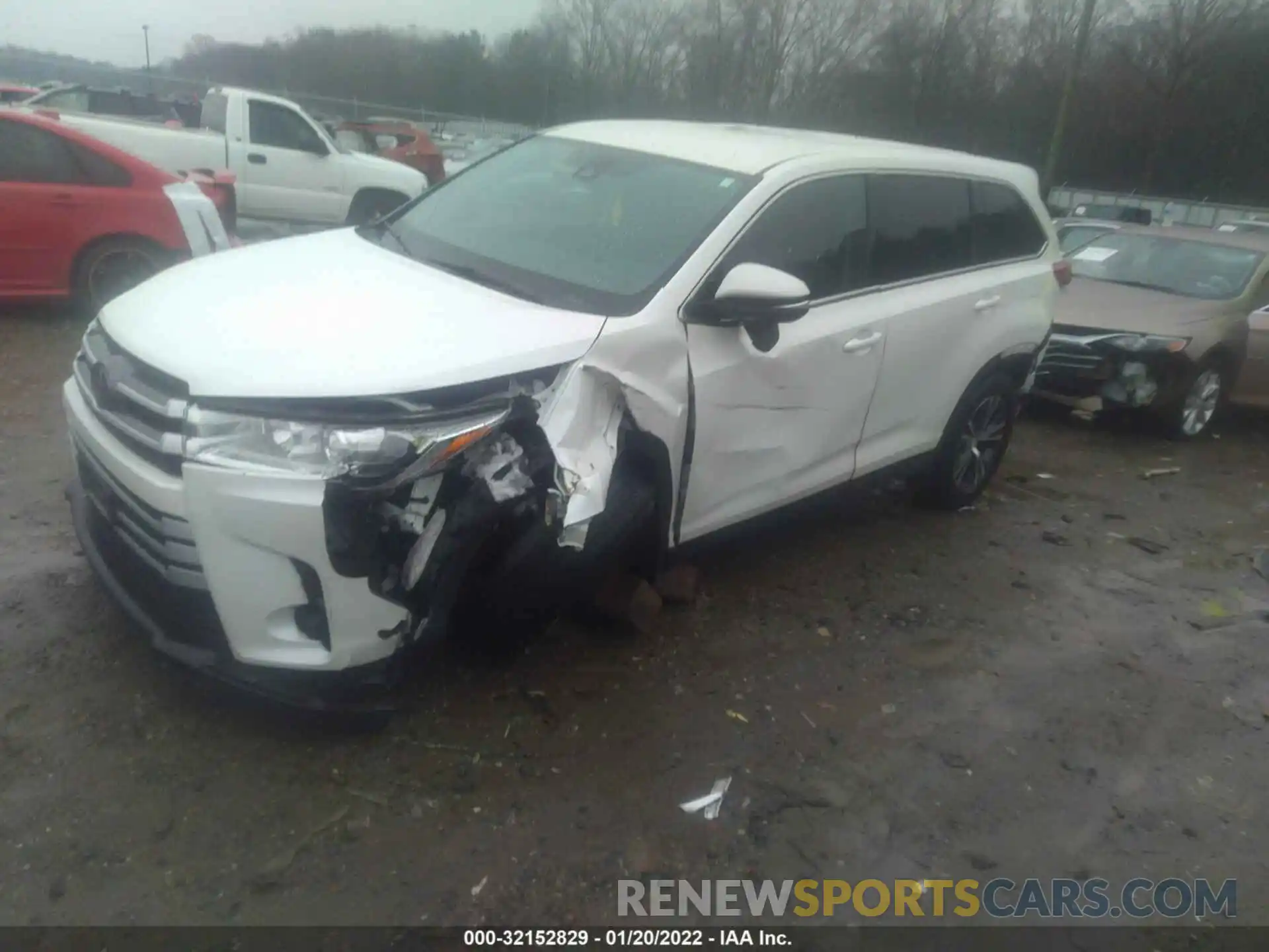 2 Photograph of a damaged car 5TDBZRFH0KS973413 TOYOTA HIGHLANDER 2019