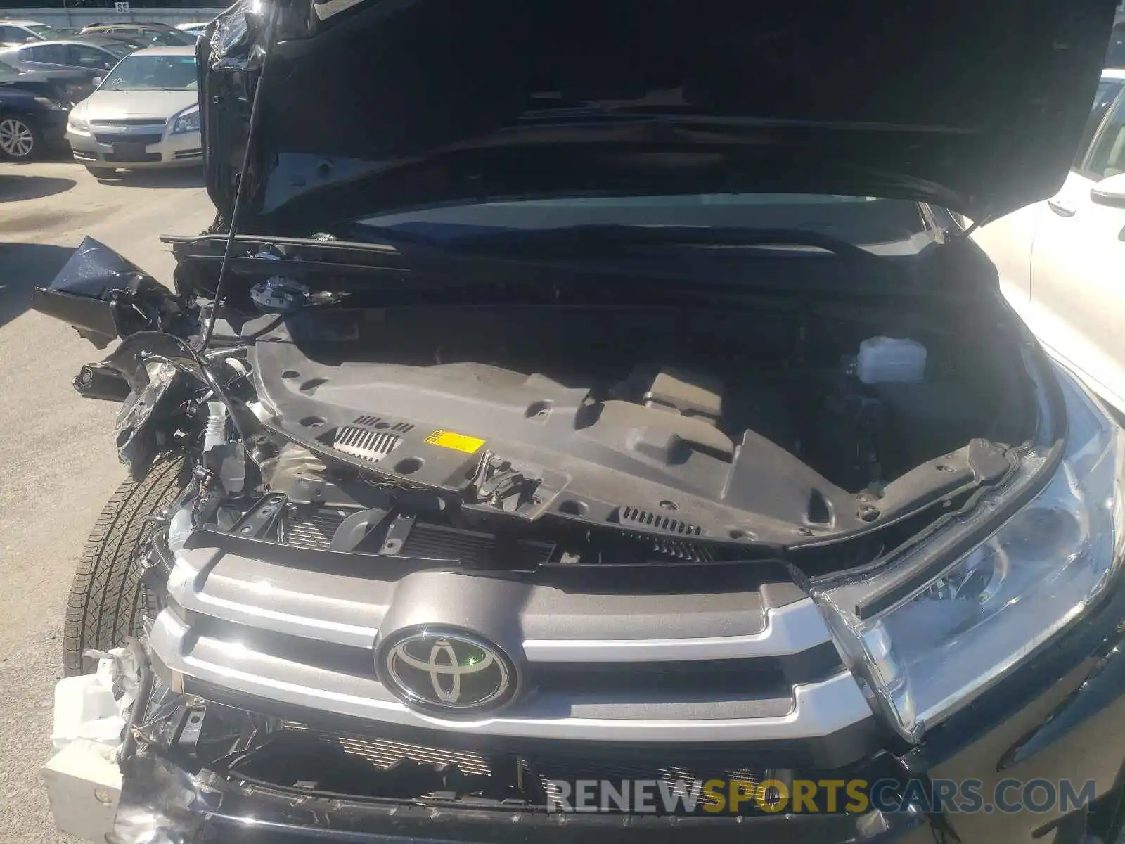 7 Photograph of a damaged car 5TDBZRFH0KS979549 TOYOTA HIGHLANDER 2019