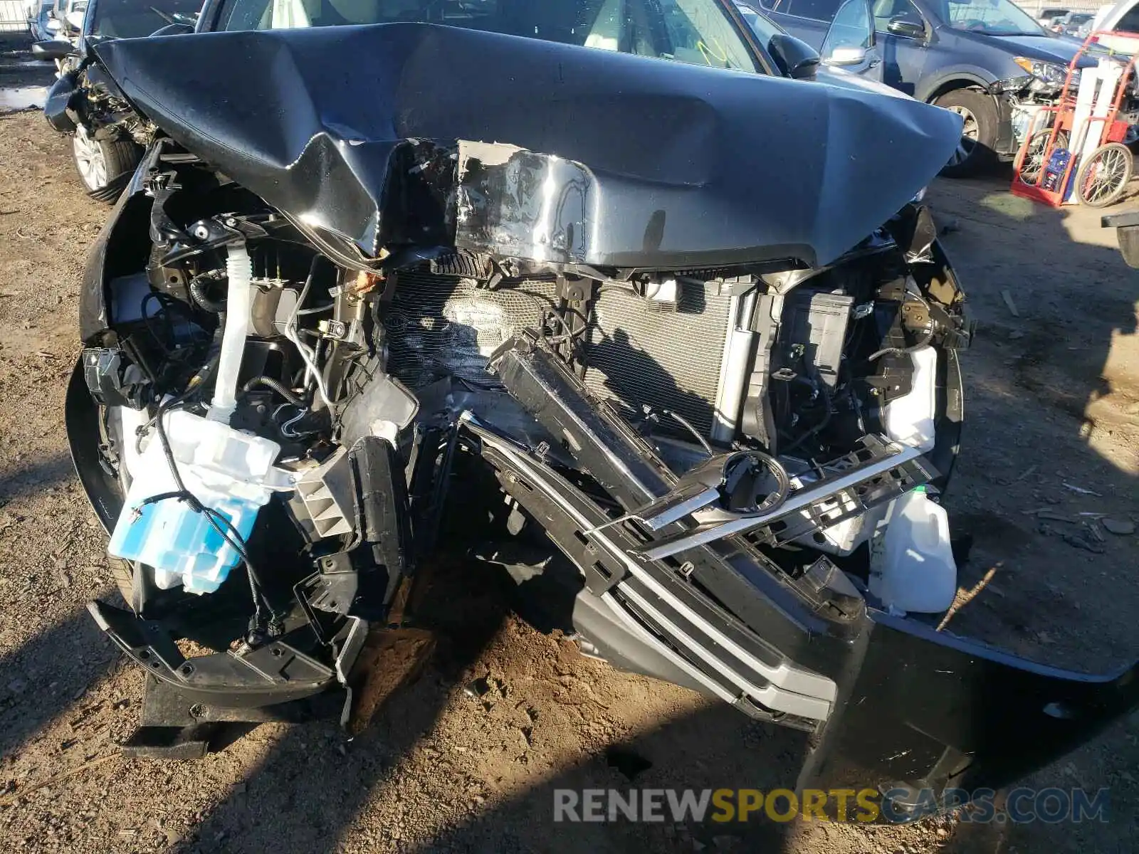 9 Photograph of a damaged car 5TDBZRFH0KS980846 TOYOTA HIGHLANDER 2019