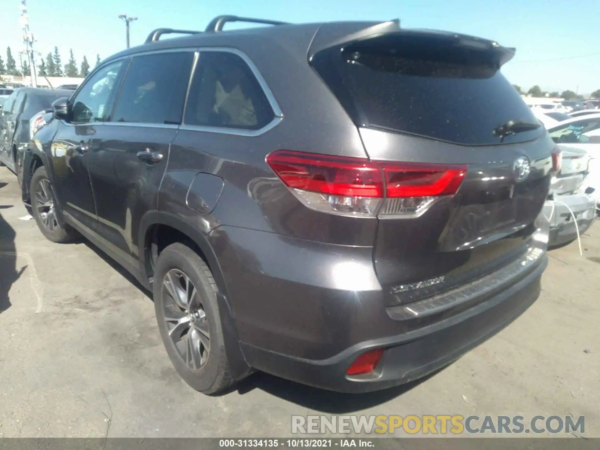 3 Фотография поврежденного автомобиля 5TDBZRFH0KS990373 TOYOTA HIGHLANDER 2019