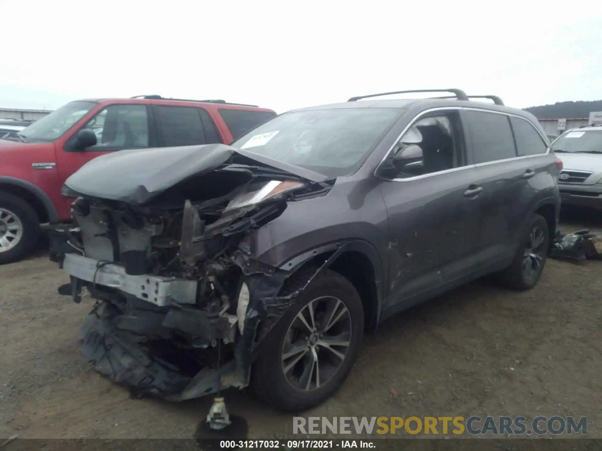 2 Фотография поврежденного автомобиля 5TDBZRFH0KS996593 TOYOTA HIGHLANDER 2019