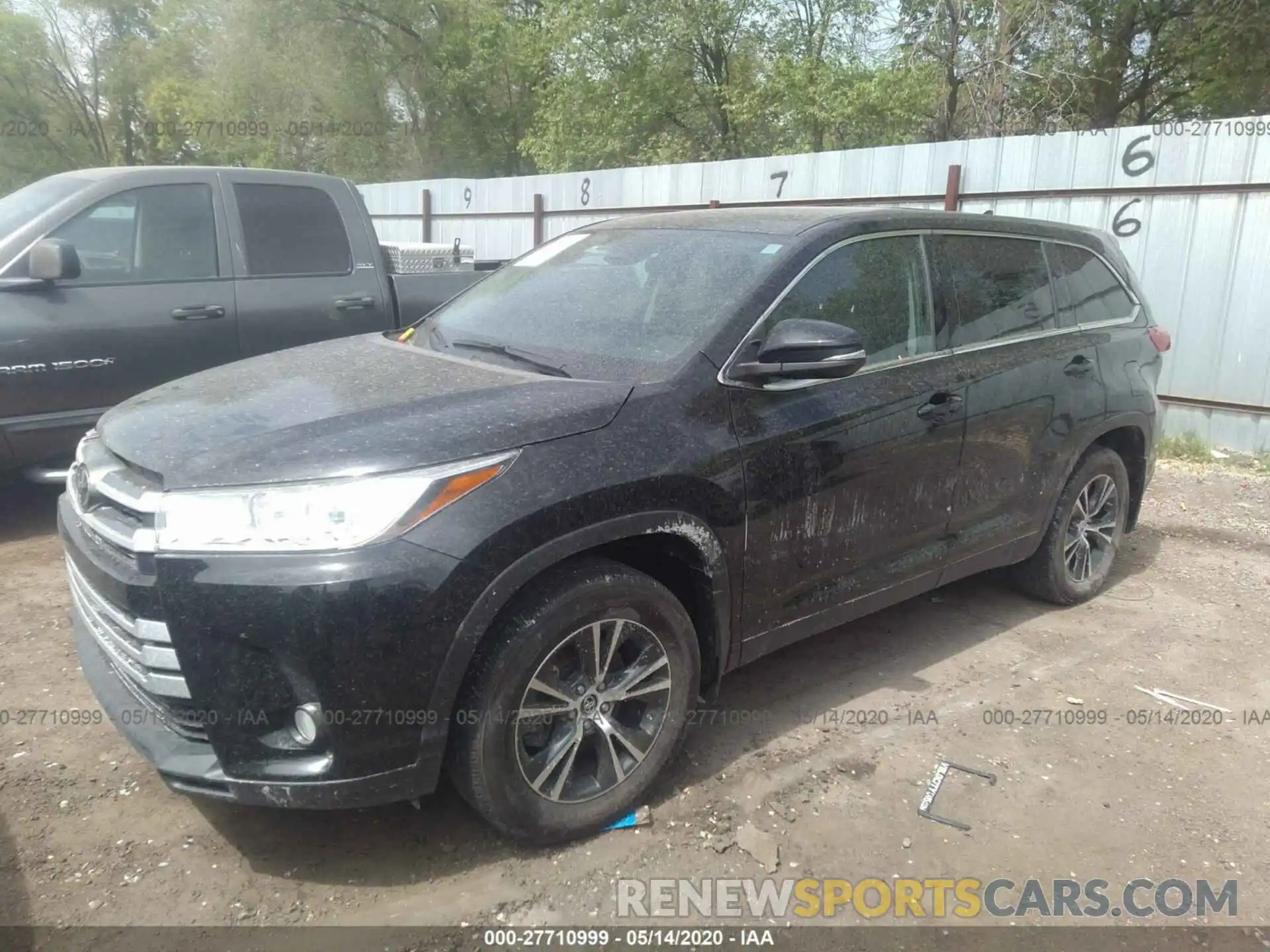 2 Photograph of a damaged car 5TDBZRFH1KS701078 TOYOTA HIGHLANDER 2019