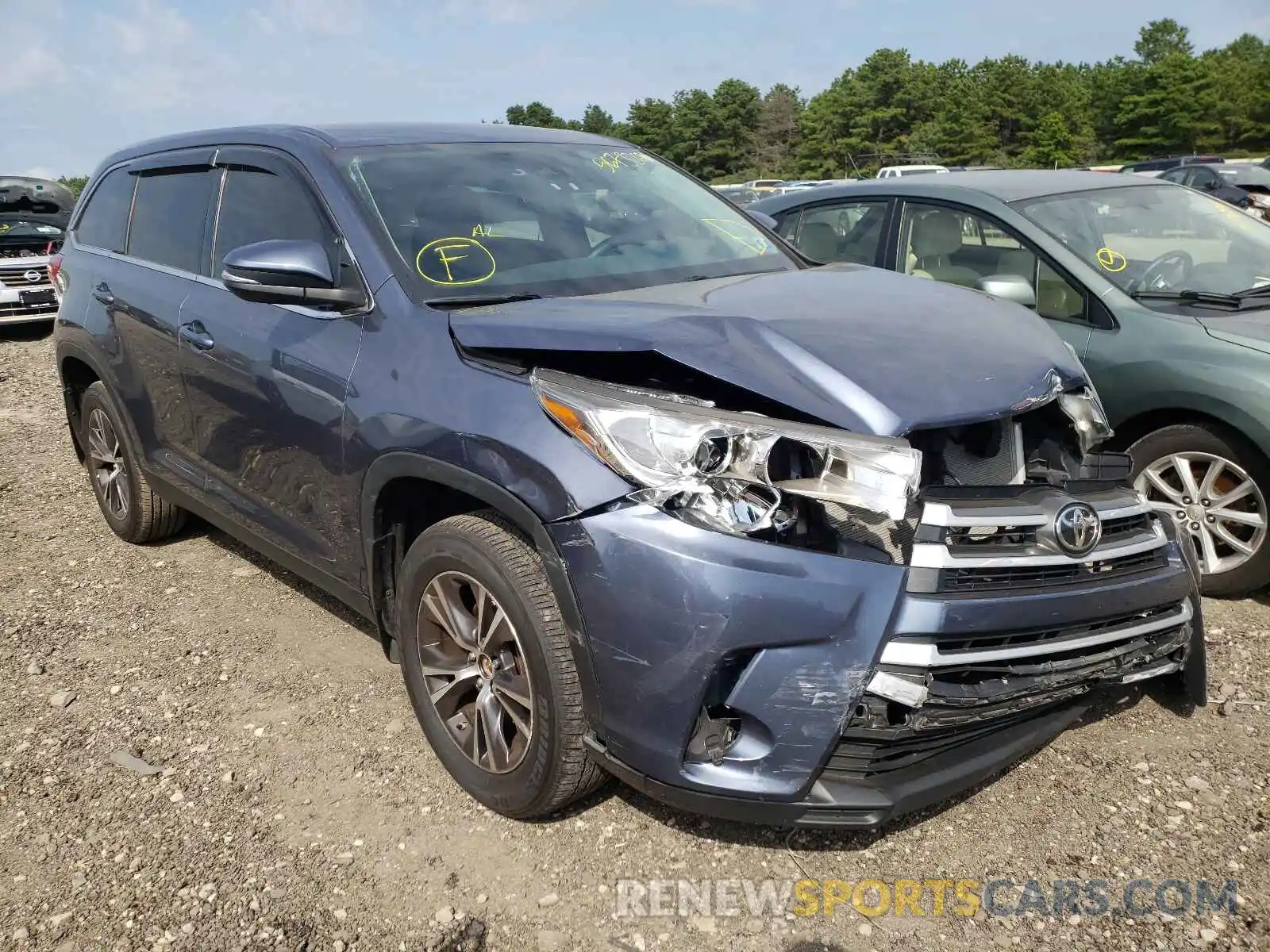 1 Фотография поврежденного автомобиля 5TDBZRFH1KS710329 TOYOTA HIGHLANDER 2019