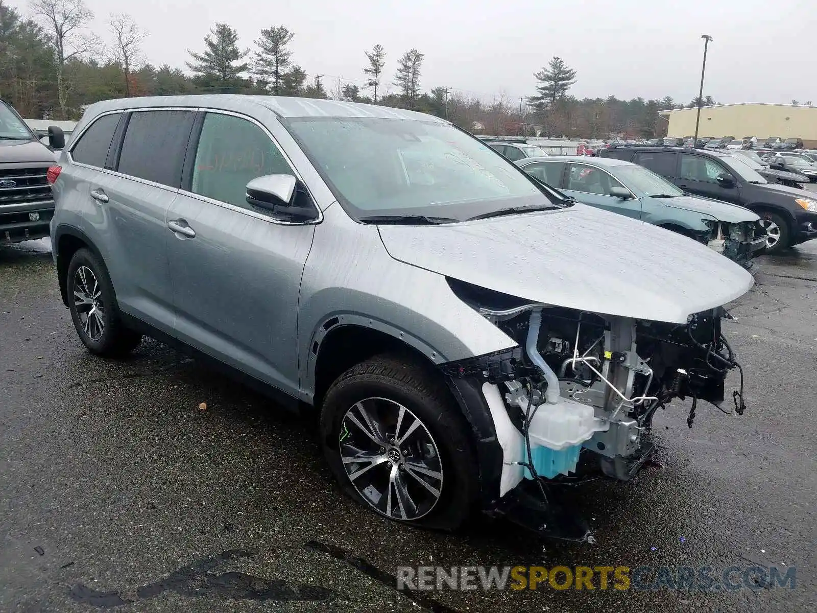 1 Photograph of a damaged car 5TDBZRFH1KS715921 TOYOTA HIGHLANDER 2019