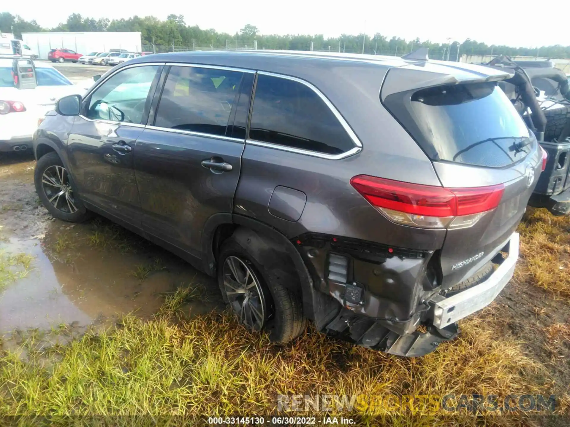 3 Photograph of a damaged car 5TDBZRFH1KS719600 TOYOTA HIGHLANDER 2019