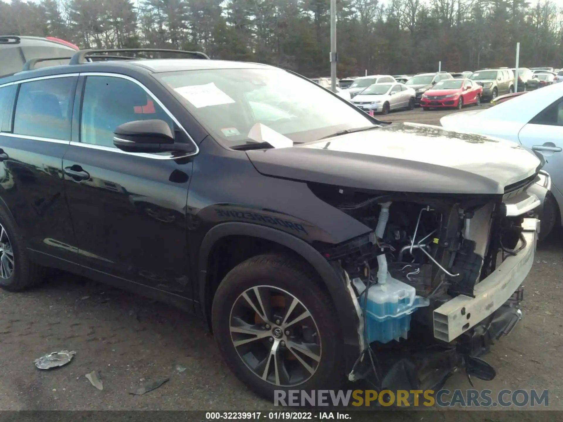 1 Photograph of a damaged car 5TDBZRFH1KS722206 TOYOTA HIGHLANDER 2019