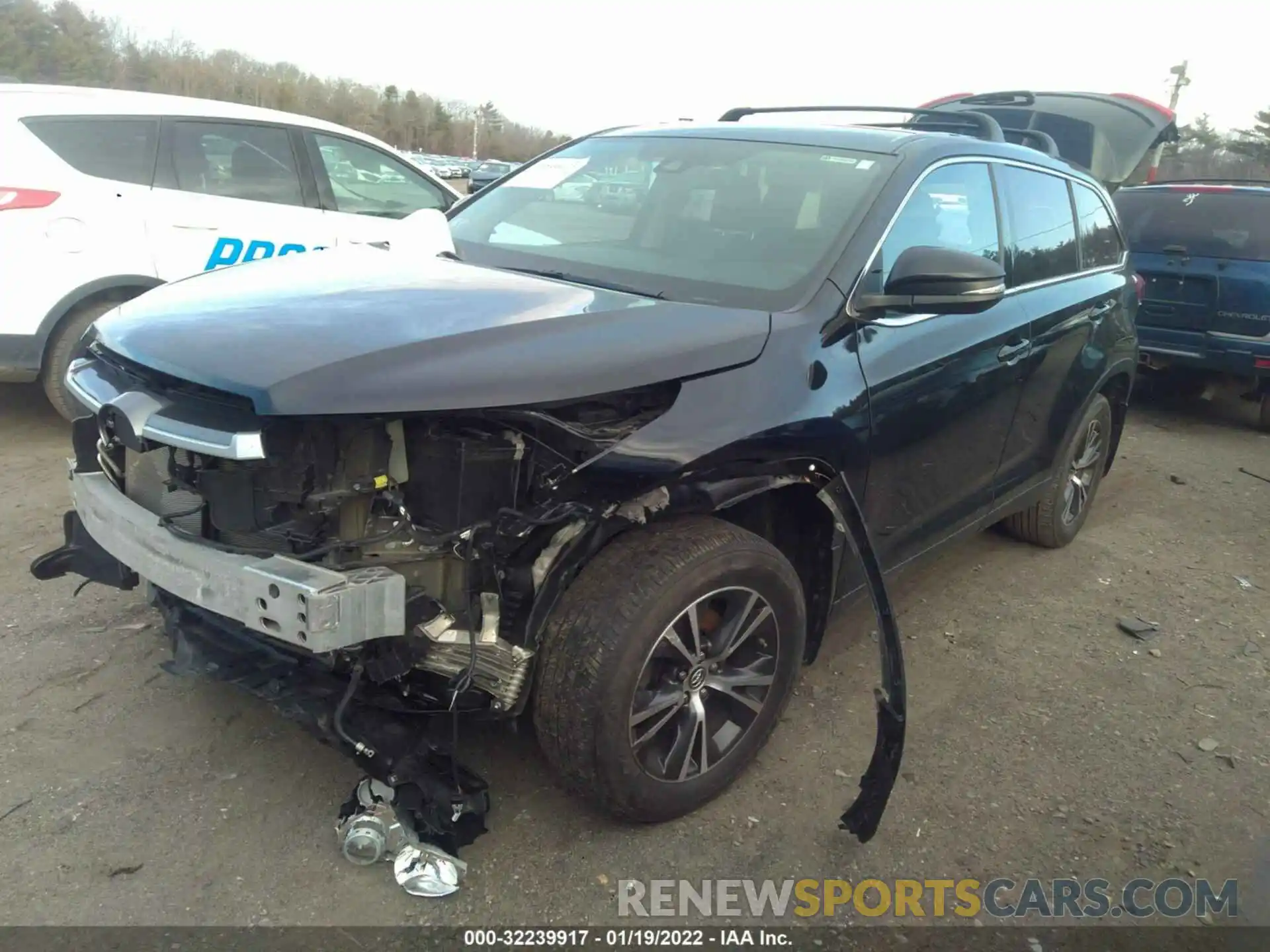 2 Photograph of a damaged car 5TDBZRFH1KS722206 TOYOTA HIGHLANDER 2019