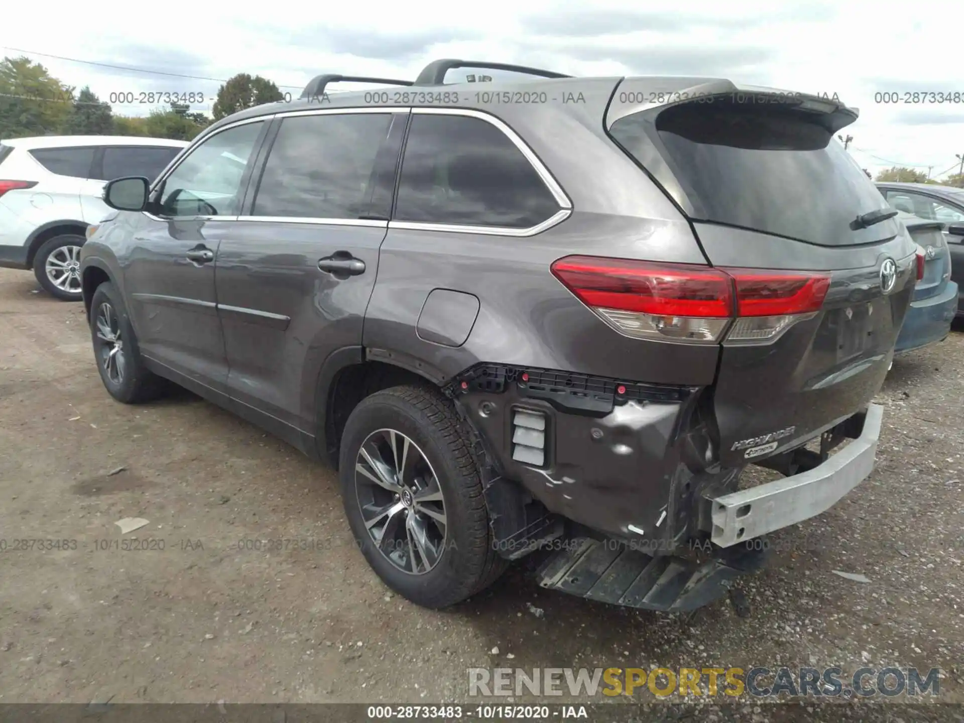 3 Photograph of a damaged car 5TDBZRFH1KS920445 TOYOTA HIGHLANDER 2019