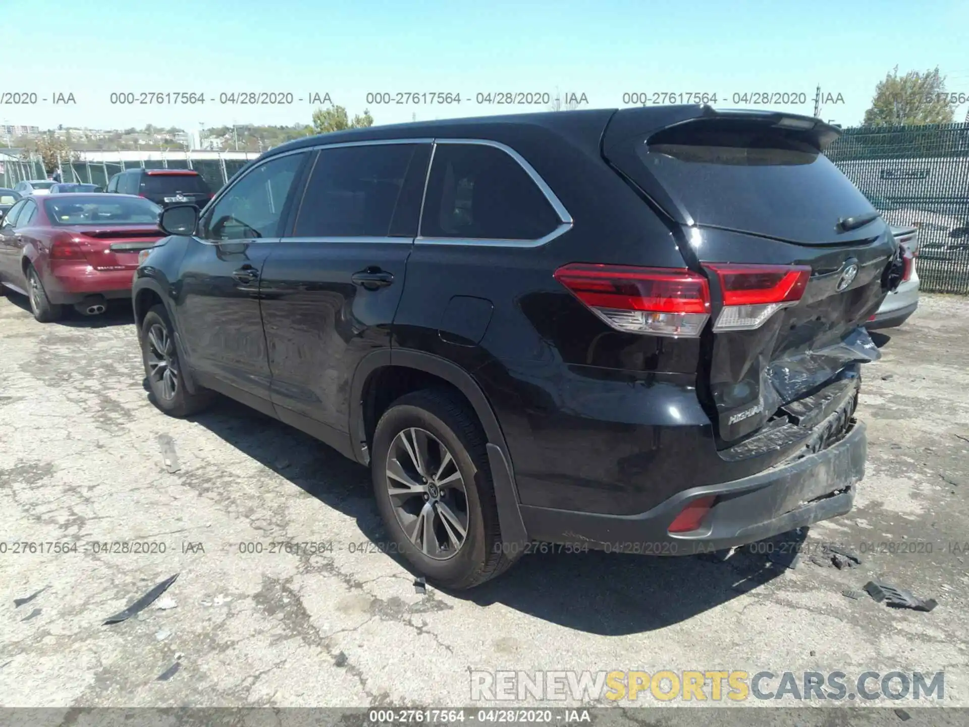 3 Фотография поврежденного автомобиля 5TDBZRFH1KS922230 TOYOTA HIGHLANDER 2019