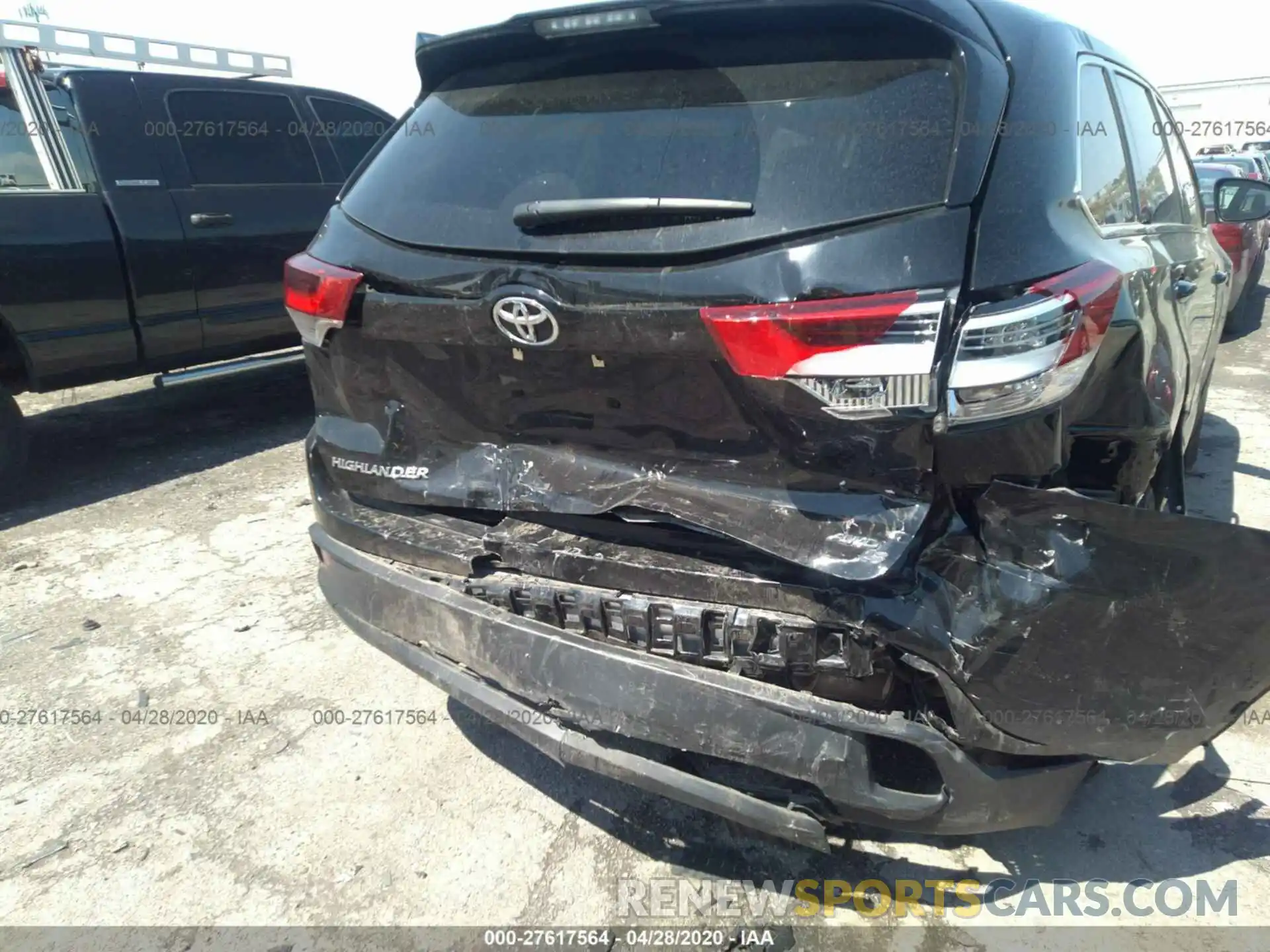 6 Photograph of a damaged car 5TDBZRFH1KS922230 TOYOTA HIGHLANDER 2019