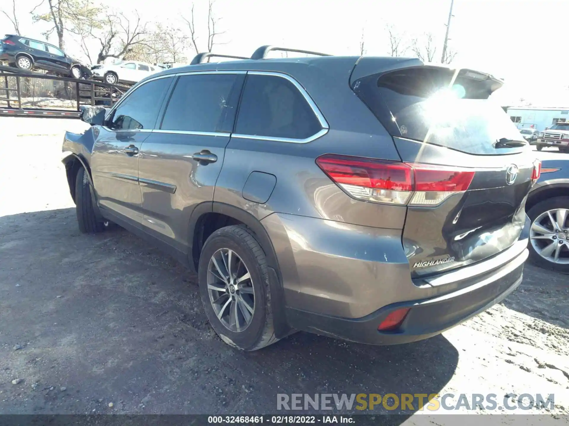 3 Photograph of a damaged car 5TDBZRFH1KS926519 TOYOTA HIGHLANDER 2019