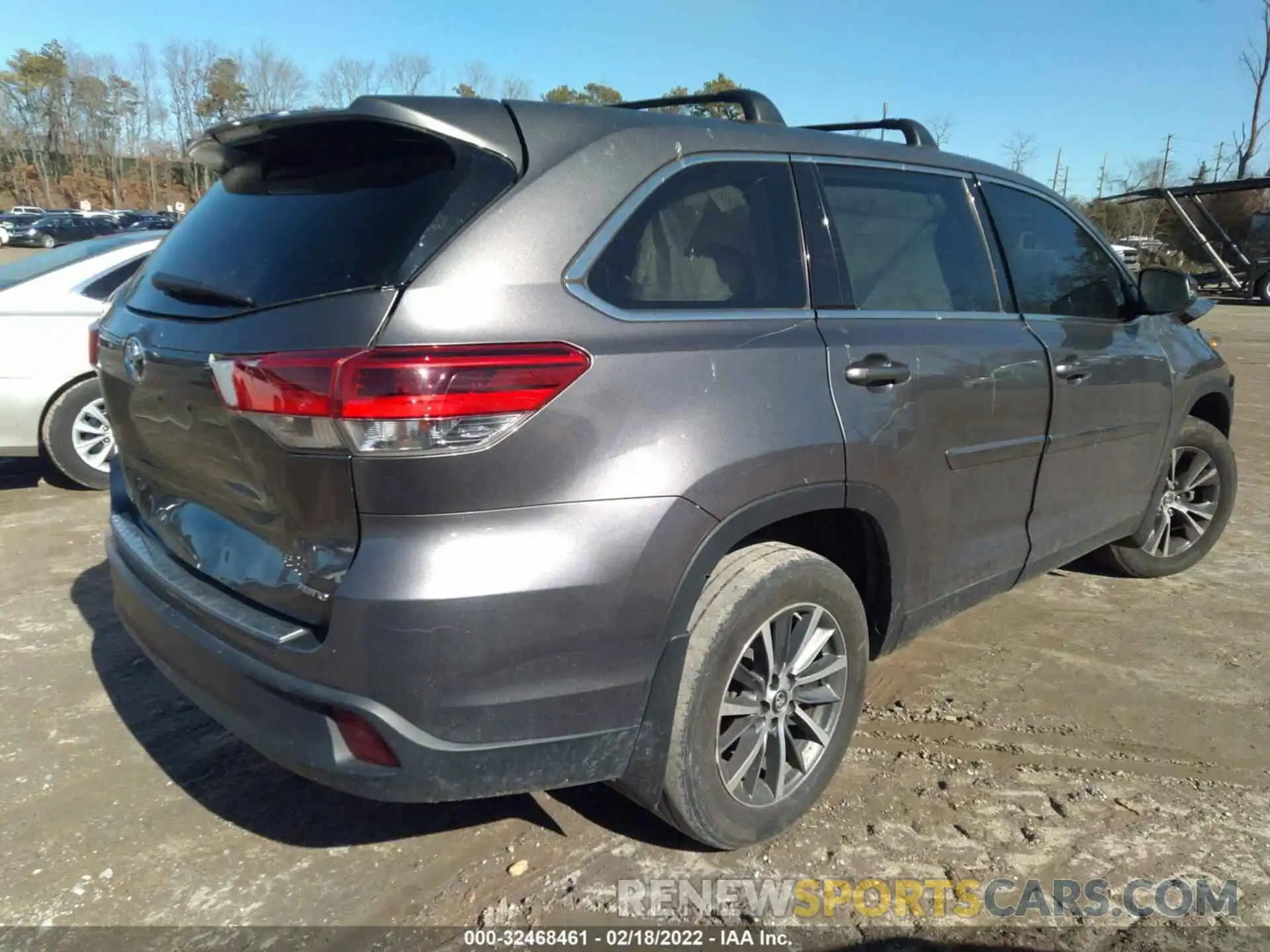 4 Фотография поврежденного автомобиля 5TDBZRFH1KS926519 TOYOTA HIGHLANDER 2019