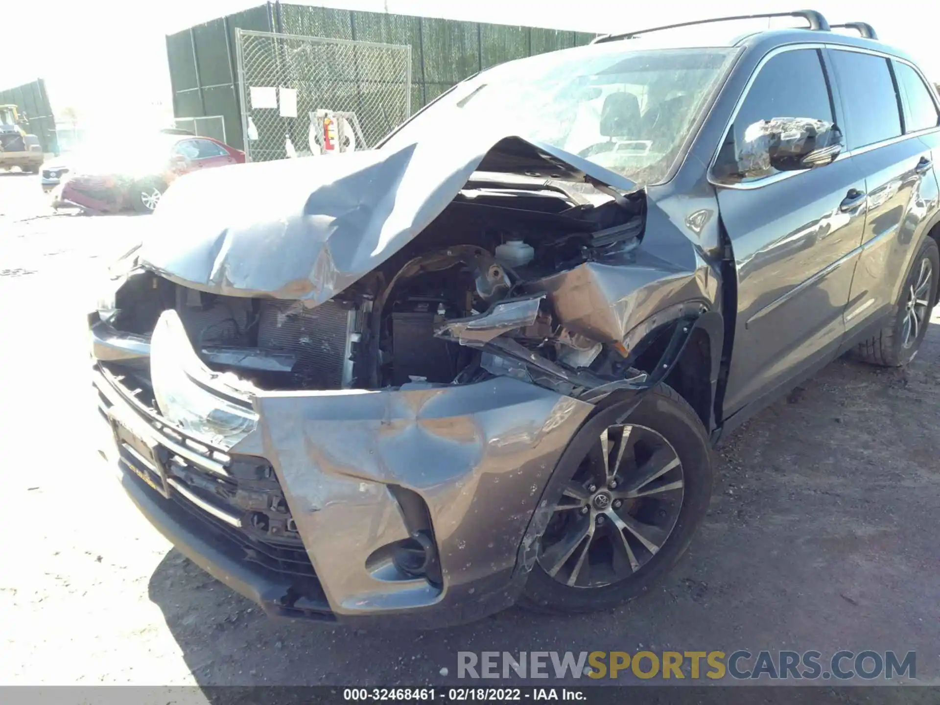 6 Photograph of a damaged car 5TDBZRFH1KS926519 TOYOTA HIGHLANDER 2019