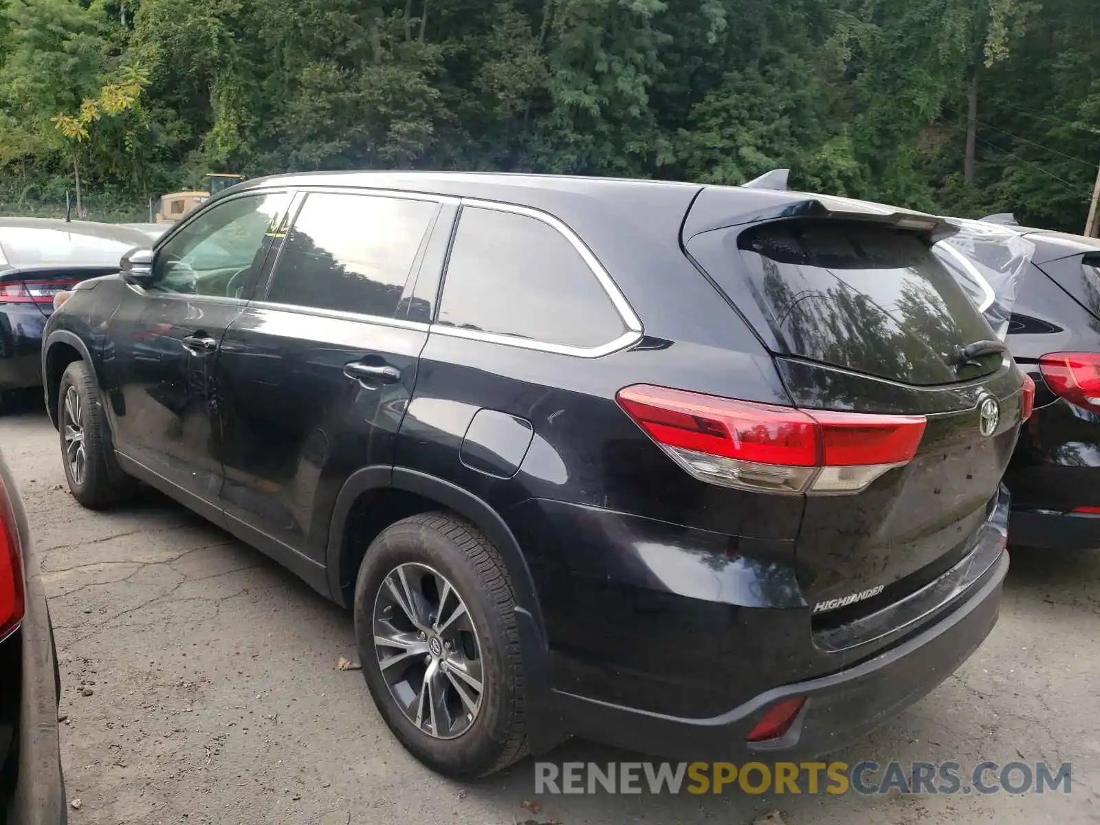 3 Photograph of a damaged car 5TDBZRFH1KS954028 TOYOTA HIGHLANDER 2019