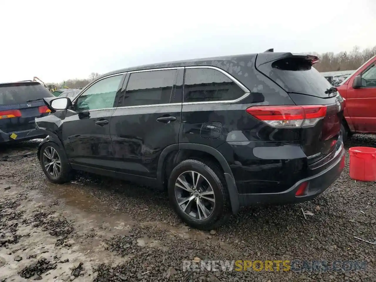 2 Photograph of a damaged car 5TDBZRFH1KS963098 TOYOTA HIGHLANDER 2019