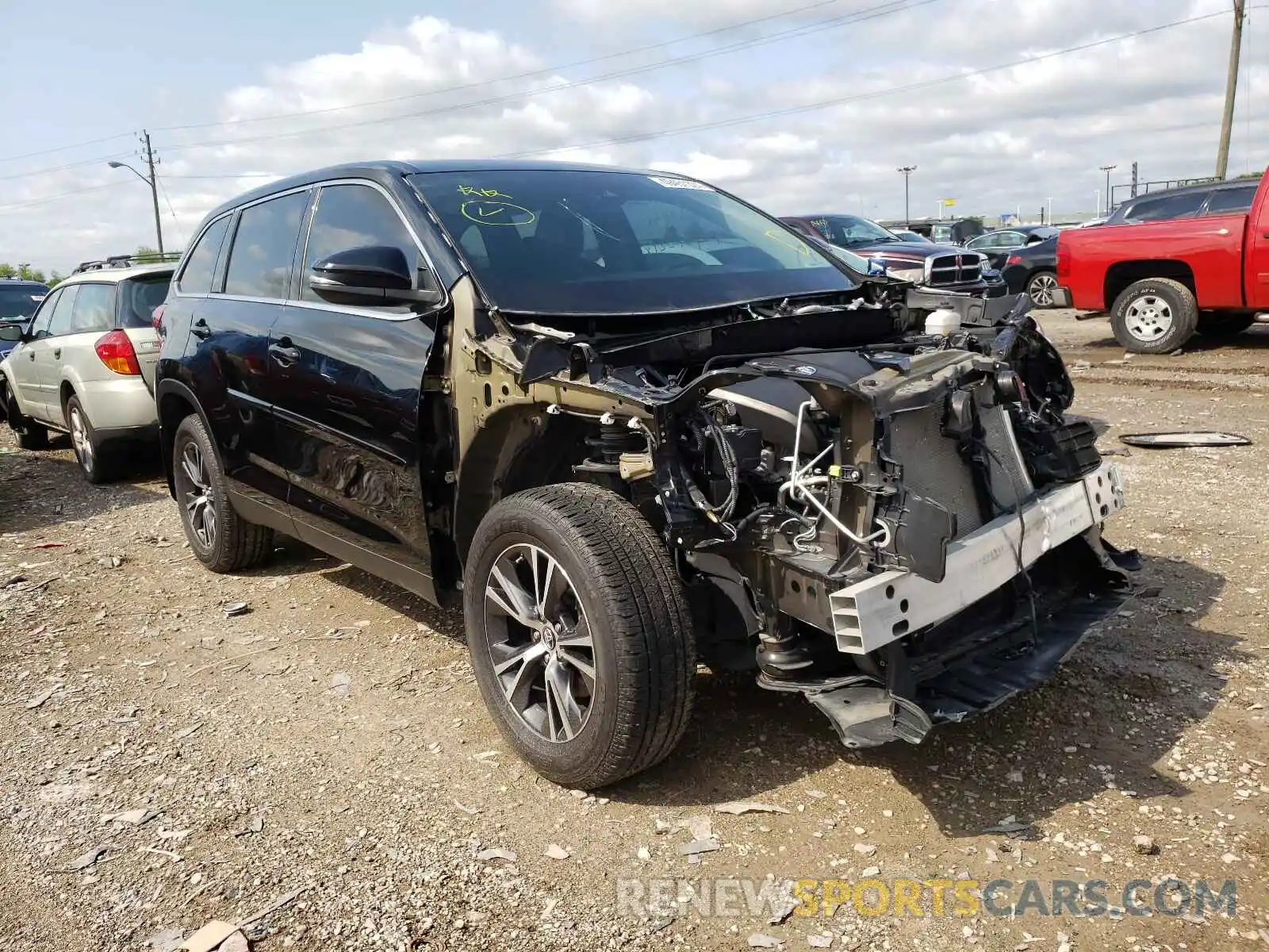 1 Photograph of a damaged car 5TDBZRFH1KS966311 TOYOTA HIGHLANDER 2019