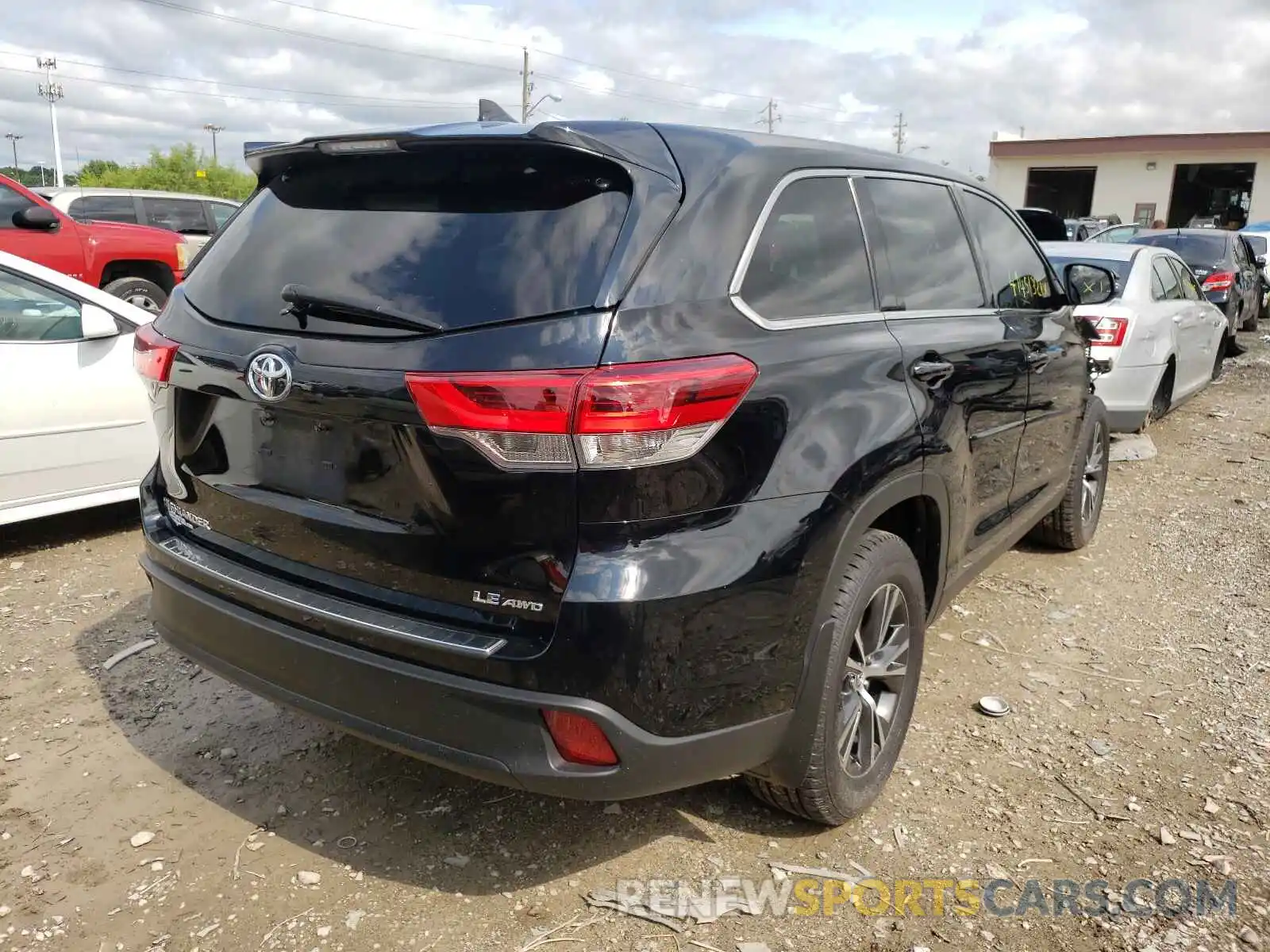 4 Фотография поврежденного автомобиля 5TDBZRFH1KS966311 TOYOTA HIGHLANDER 2019