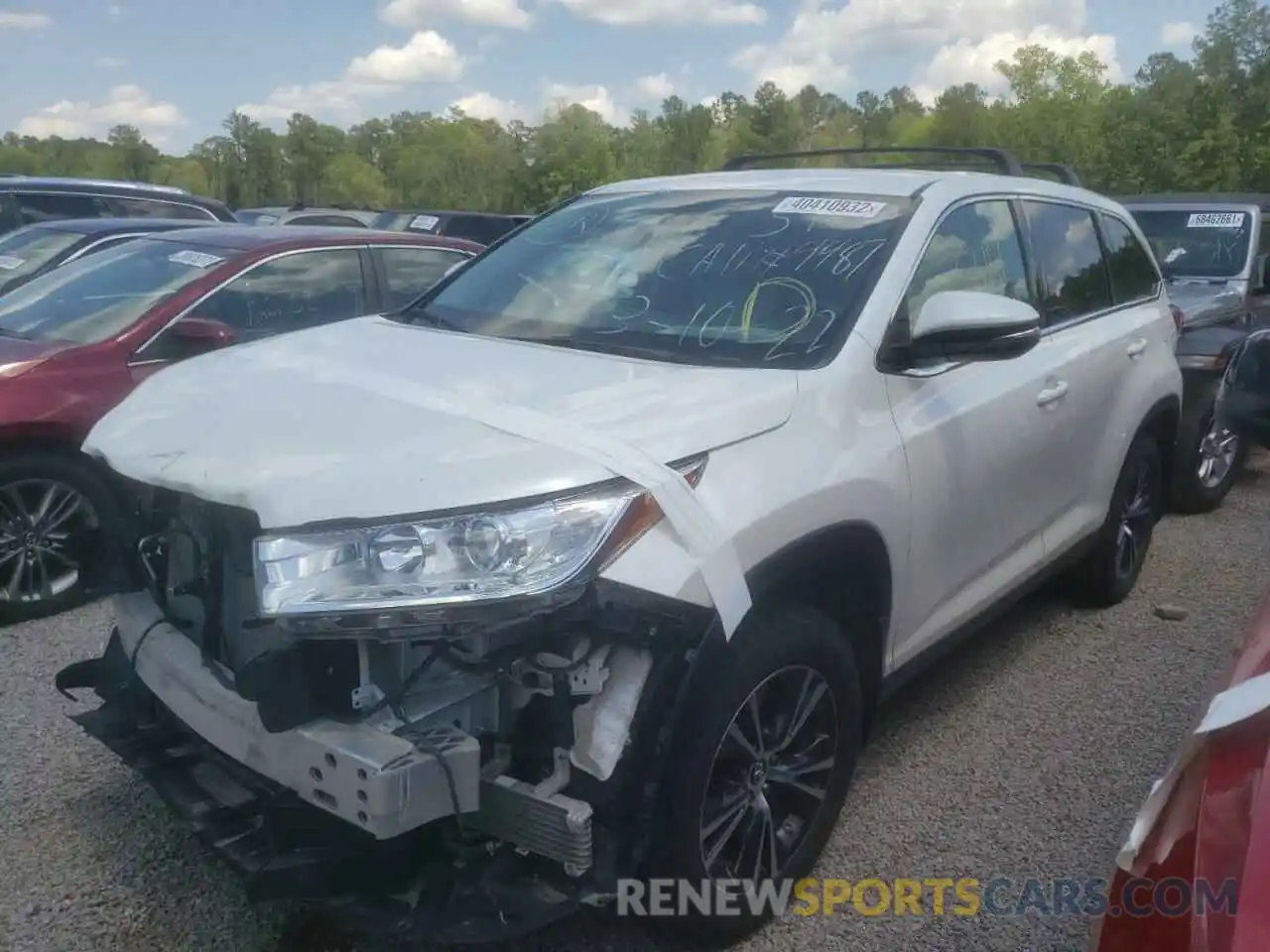 2 Photograph of a damaged car 5TDBZRFH1KS969564 TOYOTA HIGHLANDER 2019