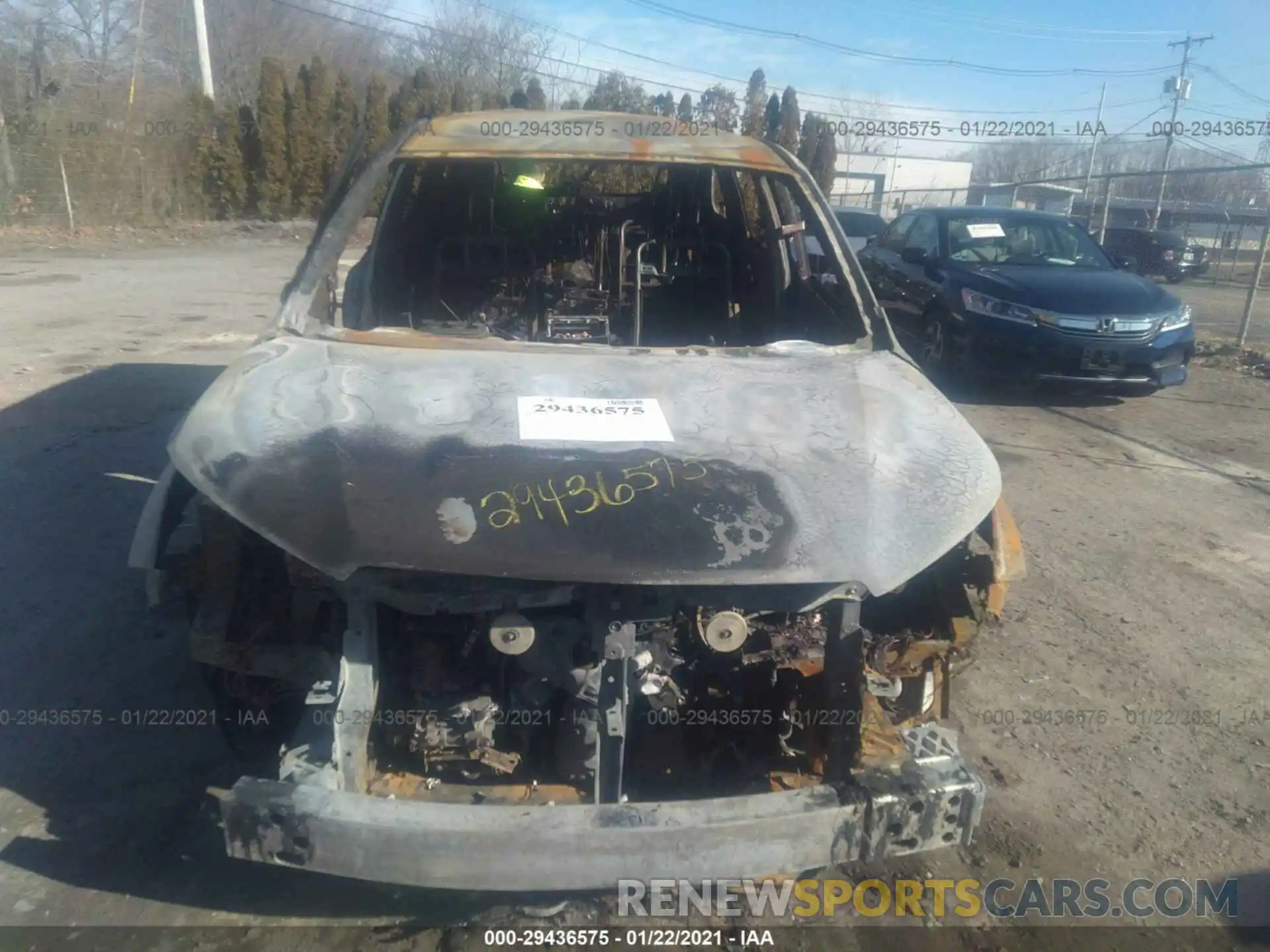 6 Photograph of a damaged car 5TDBZRFH1KS978992 TOYOTA HIGHLANDER 2019