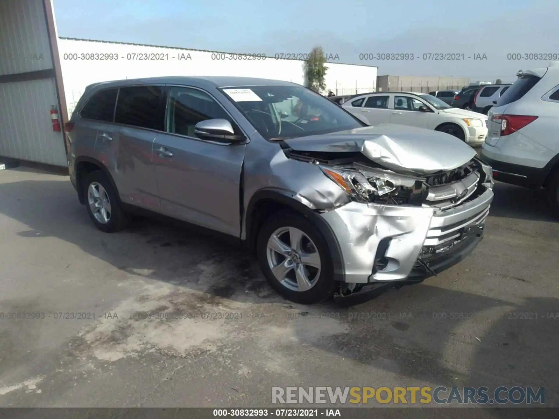 1 Photograph of a damaged car 5TDBZRFH1KS980581 TOYOTA HIGHLANDER 2019