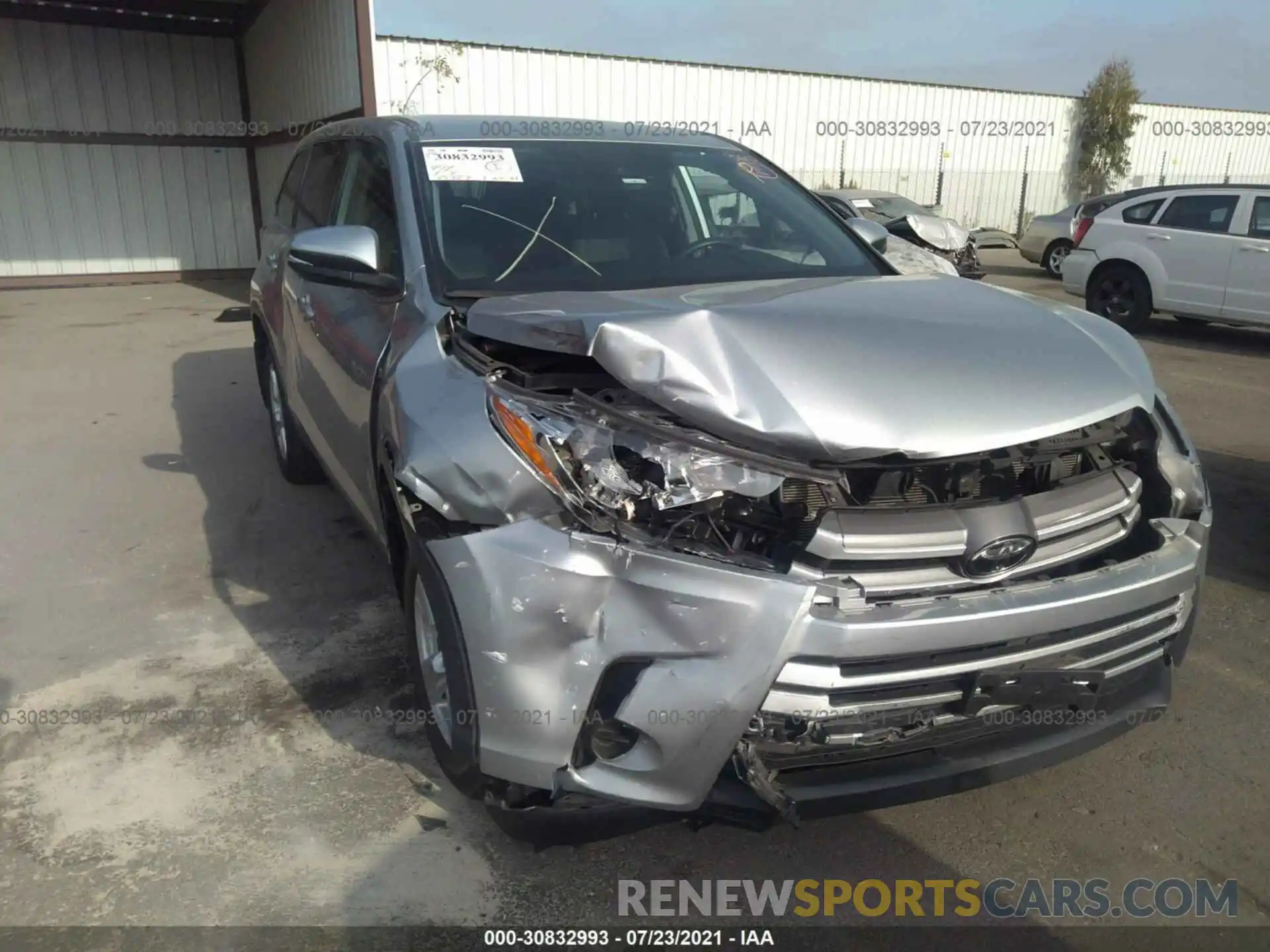 6 Photograph of a damaged car 5TDBZRFH1KS980581 TOYOTA HIGHLANDER 2019