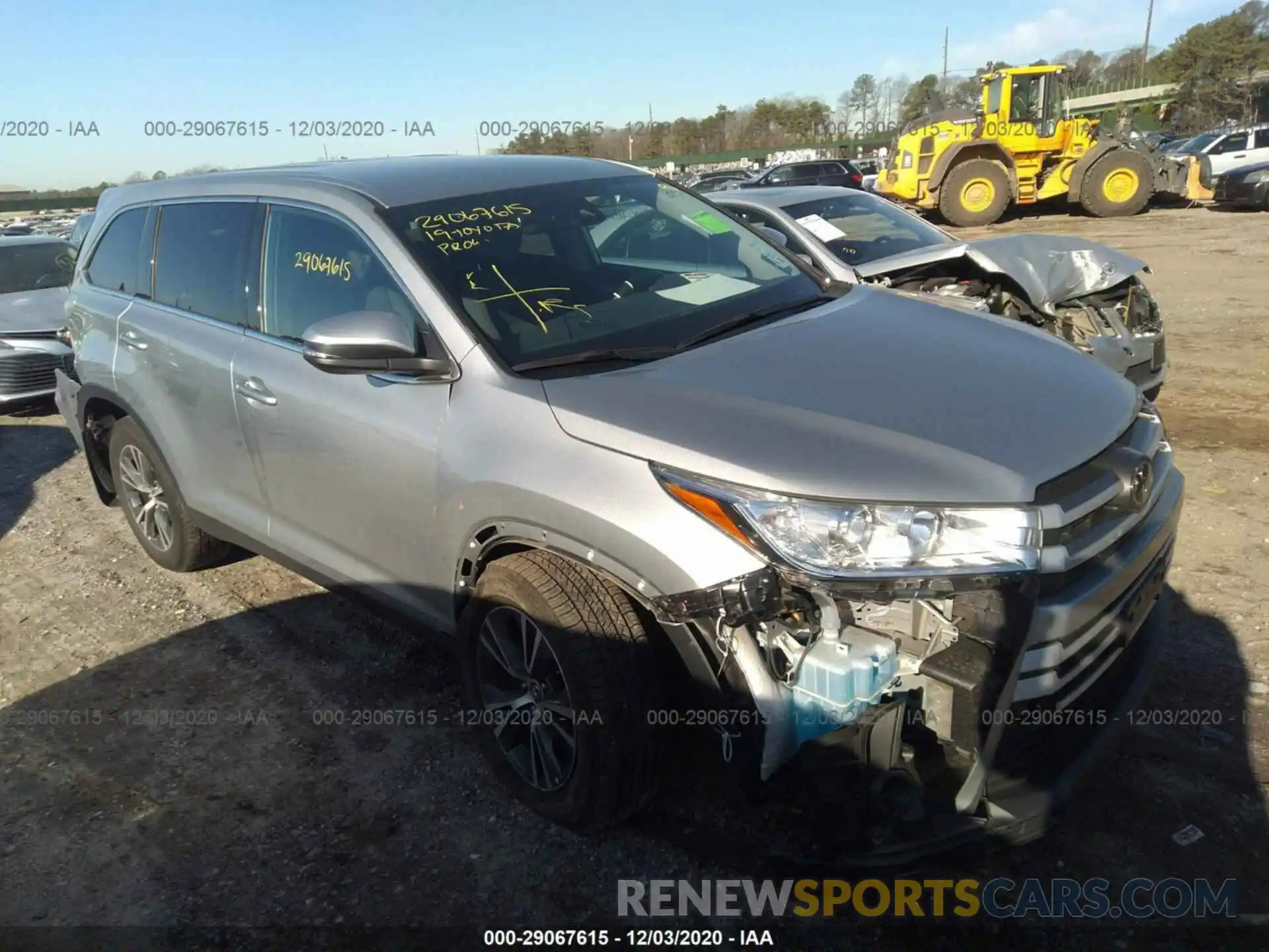 1 Photograph of a damaged car 5TDBZRFH1KS985358 TOYOTA HIGHLANDER 2019