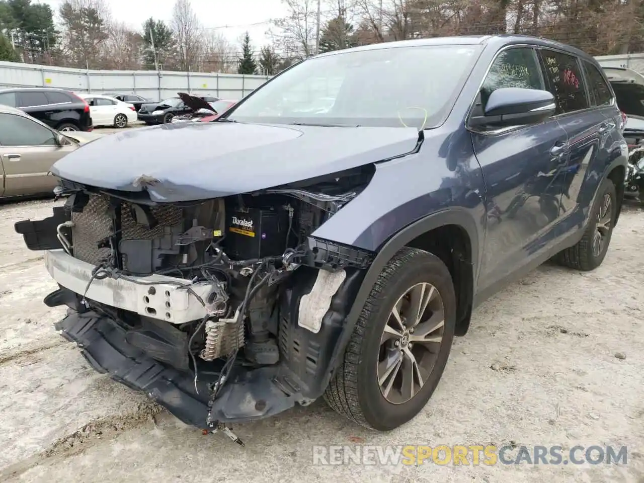 2 Photograph of a damaged car 5TDBZRFH1KS986106 TOYOTA HIGHLANDER 2019