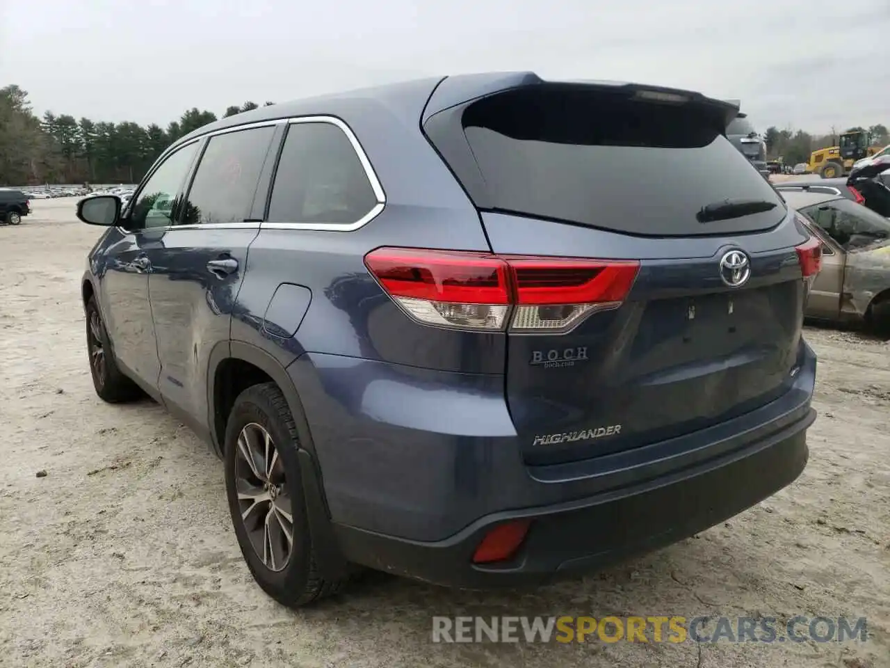 3 Photograph of a damaged car 5TDBZRFH1KS986106 TOYOTA HIGHLANDER 2019