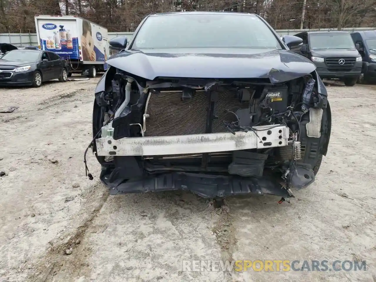 9 Photograph of a damaged car 5TDBZRFH1KS986106 TOYOTA HIGHLANDER 2019