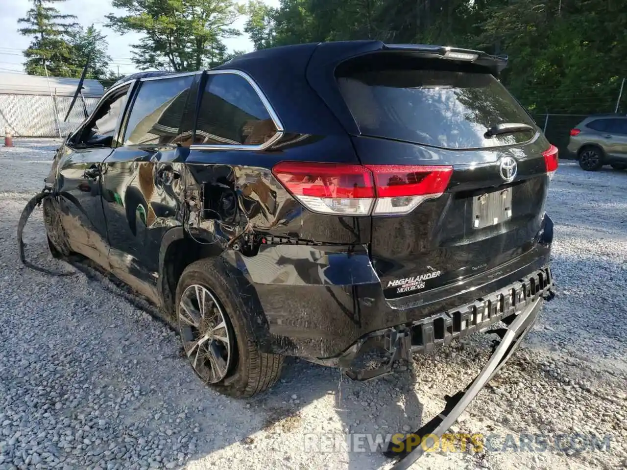 3 Photograph of a damaged car 5TDBZRFH2KS702868 TOYOTA HIGHLANDER 2019