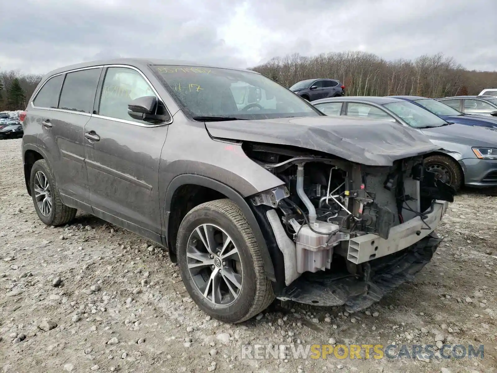 1 Photograph of a damaged car 5TDBZRFH2KS713983 TOYOTA HIGHLANDER 2019