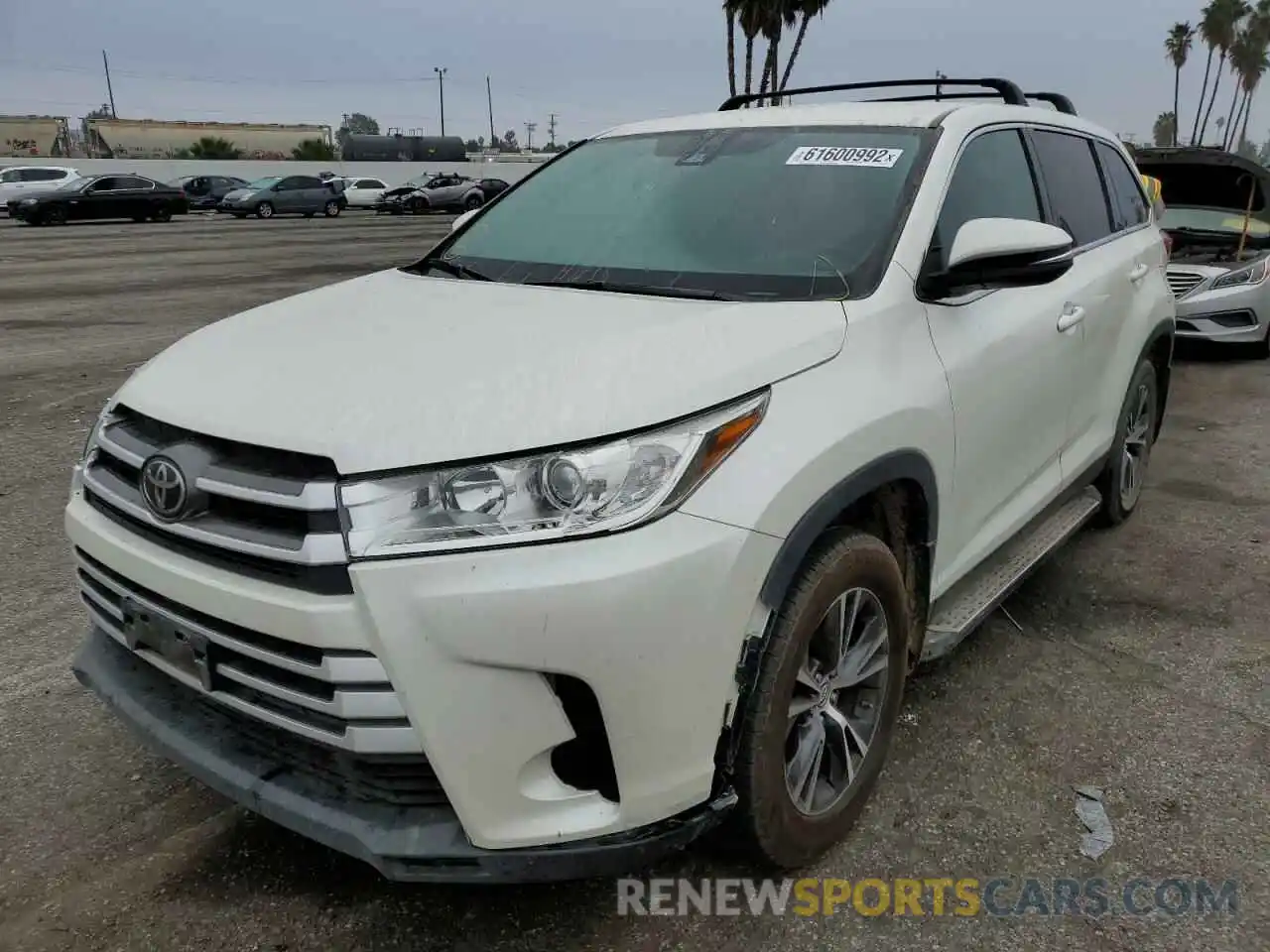 2 Photograph of a damaged car 5TDBZRFH2KS717449 TOYOTA HIGHLANDER 2019