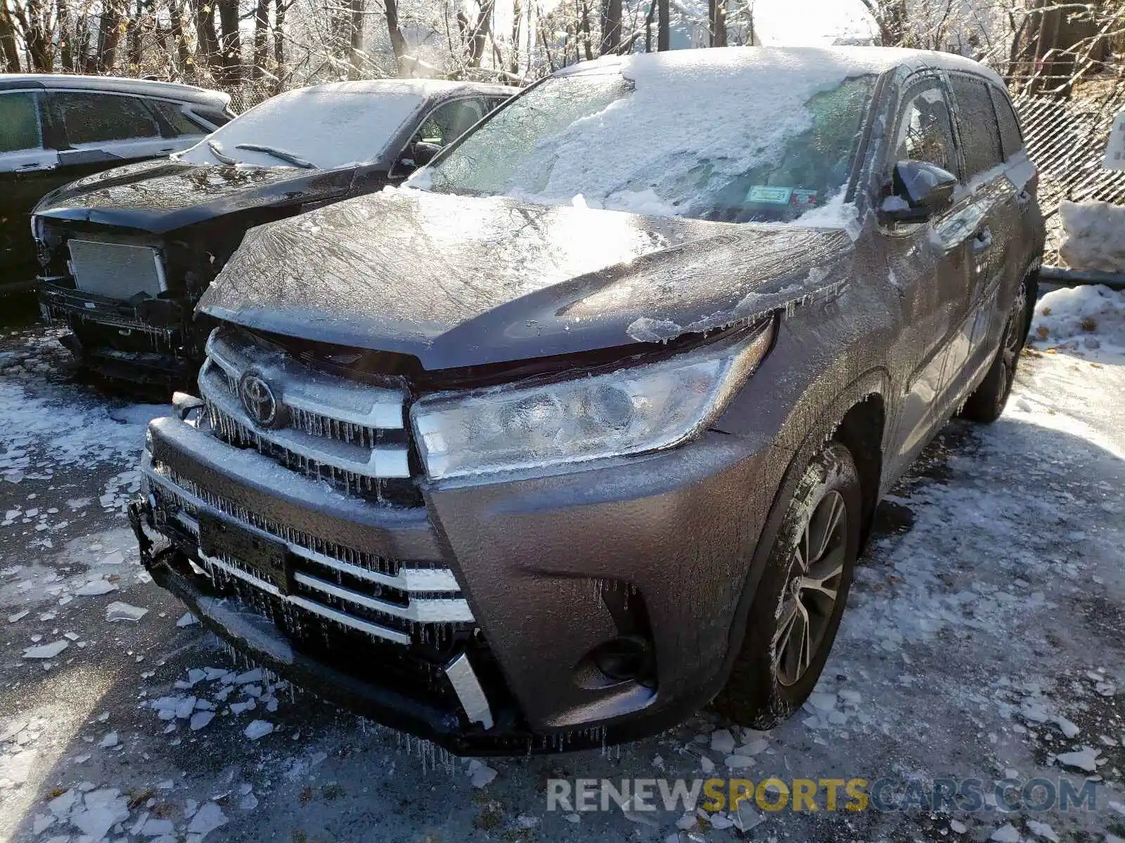 2 Фотография поврежденного автомобиля 5TDBZRFH2KS727768 TOYOTA HIGHLANDER 2019