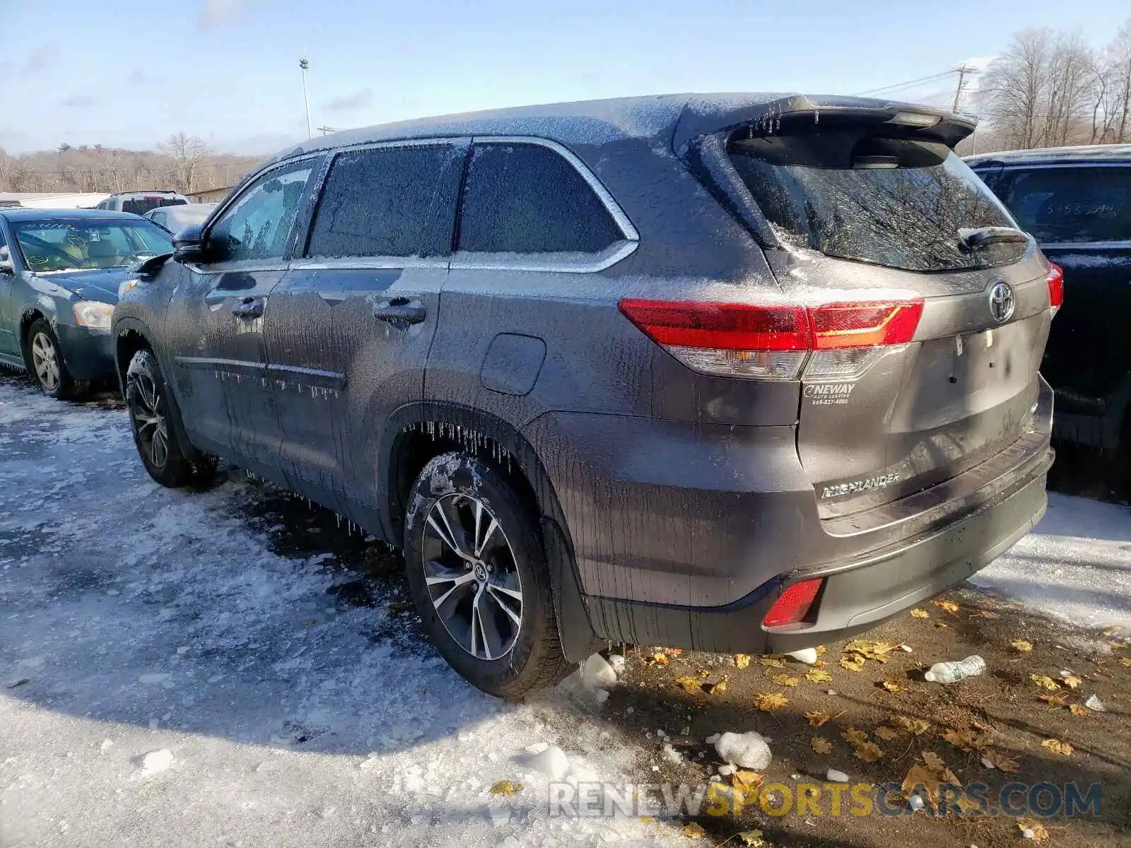 3 Фотография поврежденного автомобиля 5TDBZRFH2KS727768 TOYOTA HIGHLANDER 2019