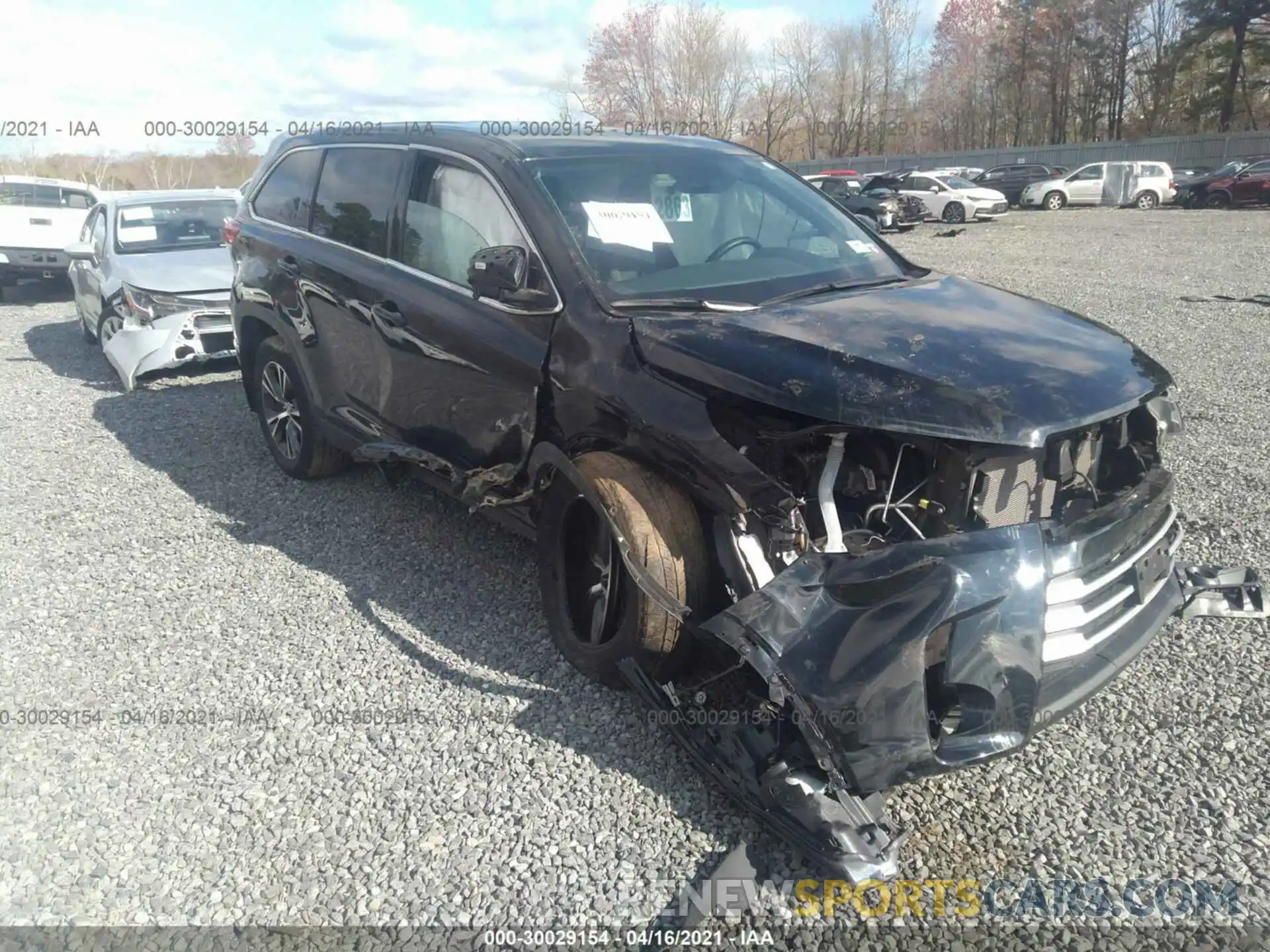 1 Photograph of a damaged car 5TDBZRFH2KS729035 TOYOTA HIGHLANDER 2019