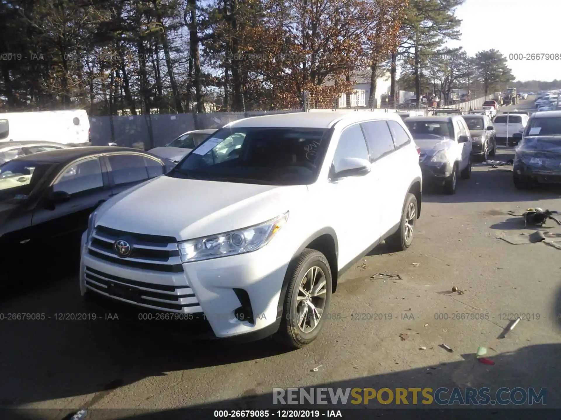 2 Фотография поврежденного автомобиля 5TDBZRFH2KS735966 TOYOTA HIGHLANDER 2019