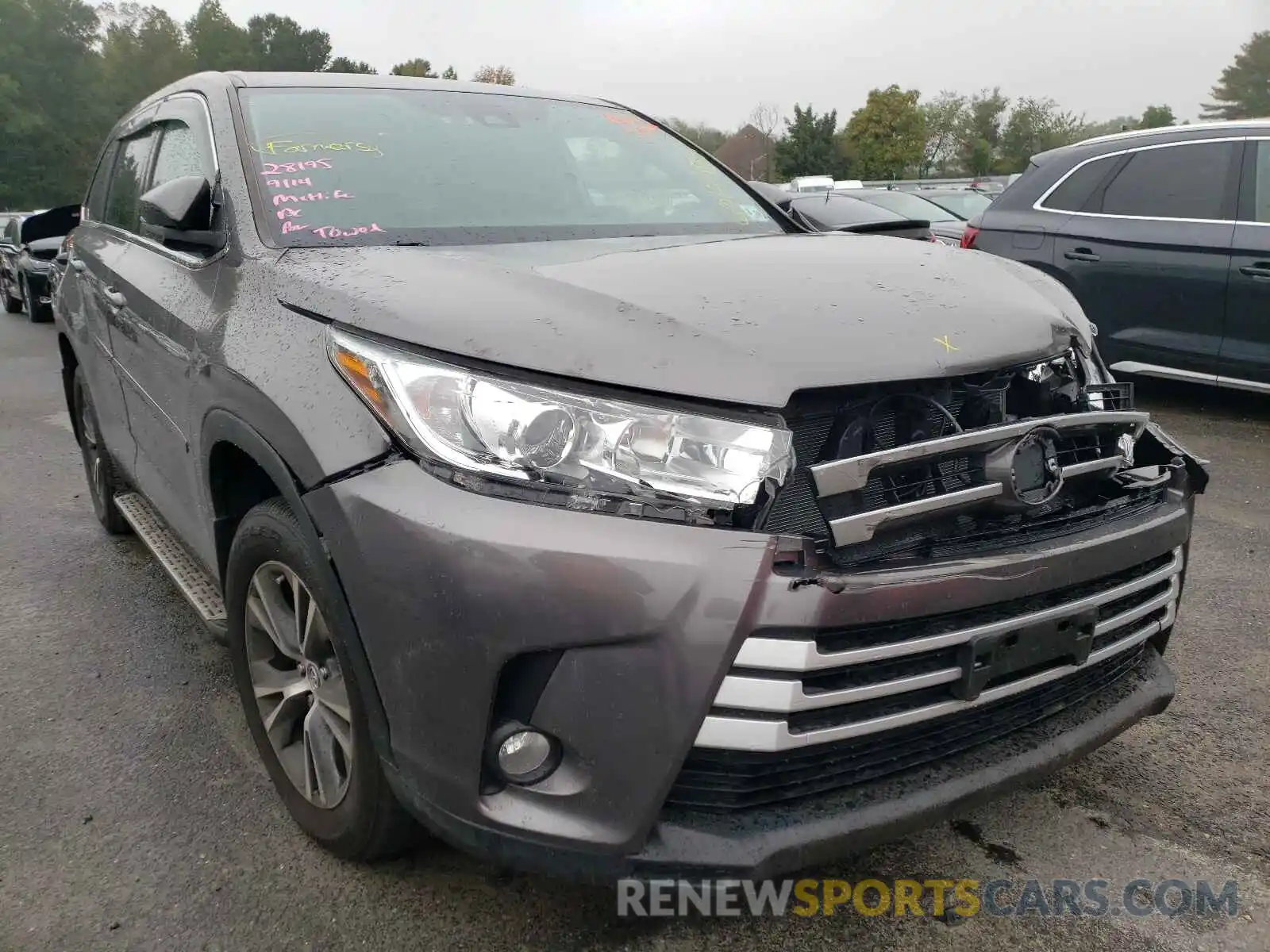 1 Photograph of a damaged car 5TDBZRFH2KS916047 TOYOTA HIGHLANDER 2019