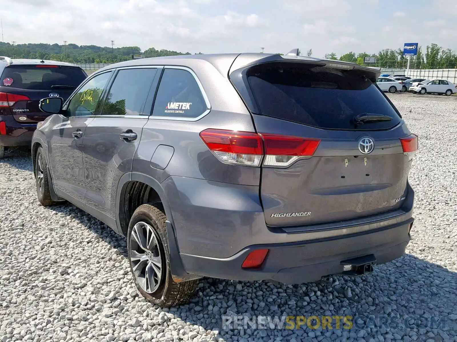 3 Photograph of a damaged car 5TDBZRFH2KS918056 TOYOTA HIGHLANDER 2019