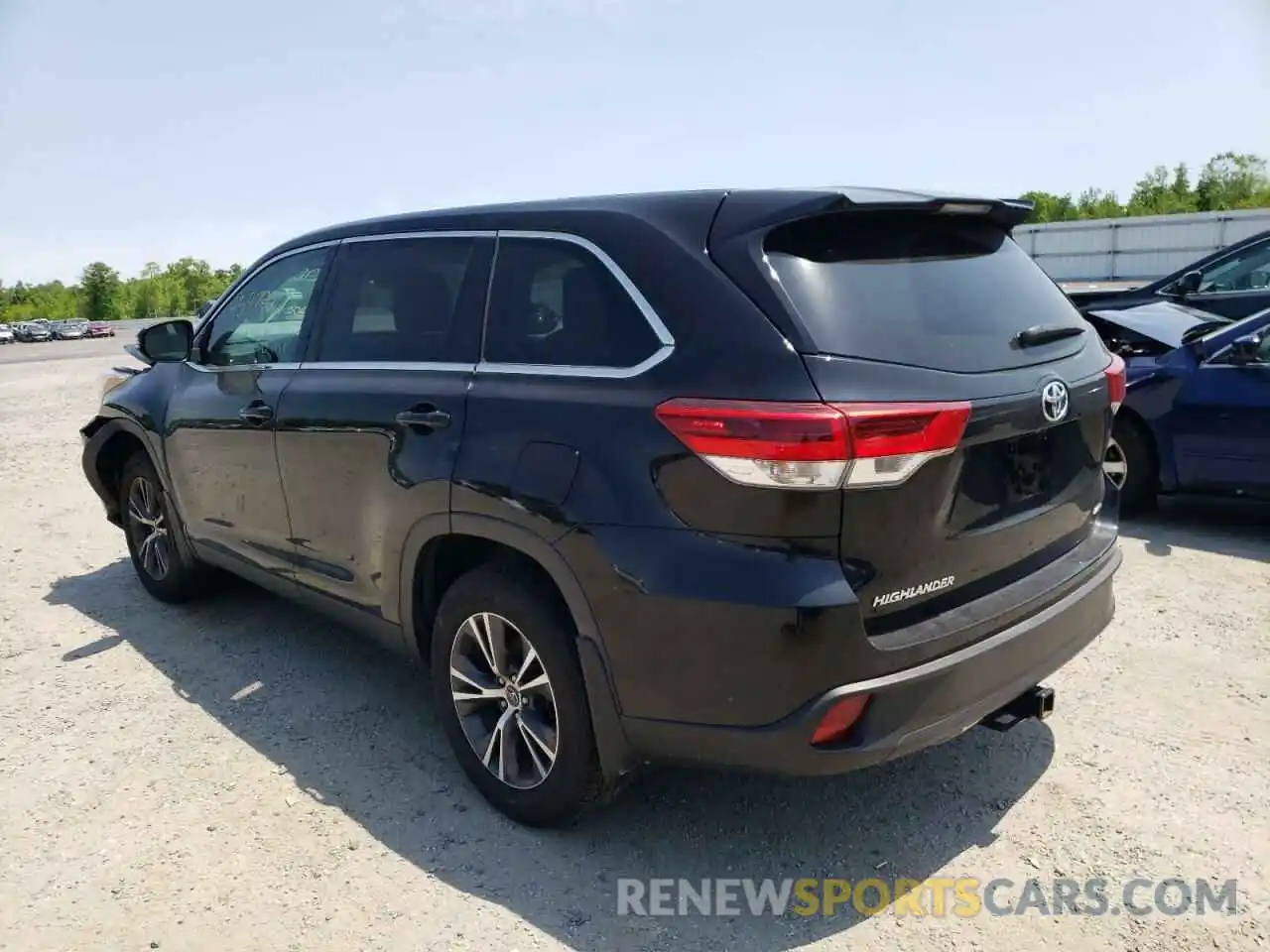 3 Photograph of a damaged car 5TDBZRFH2KS918154 TOYOTA HIGHLANDER 2019