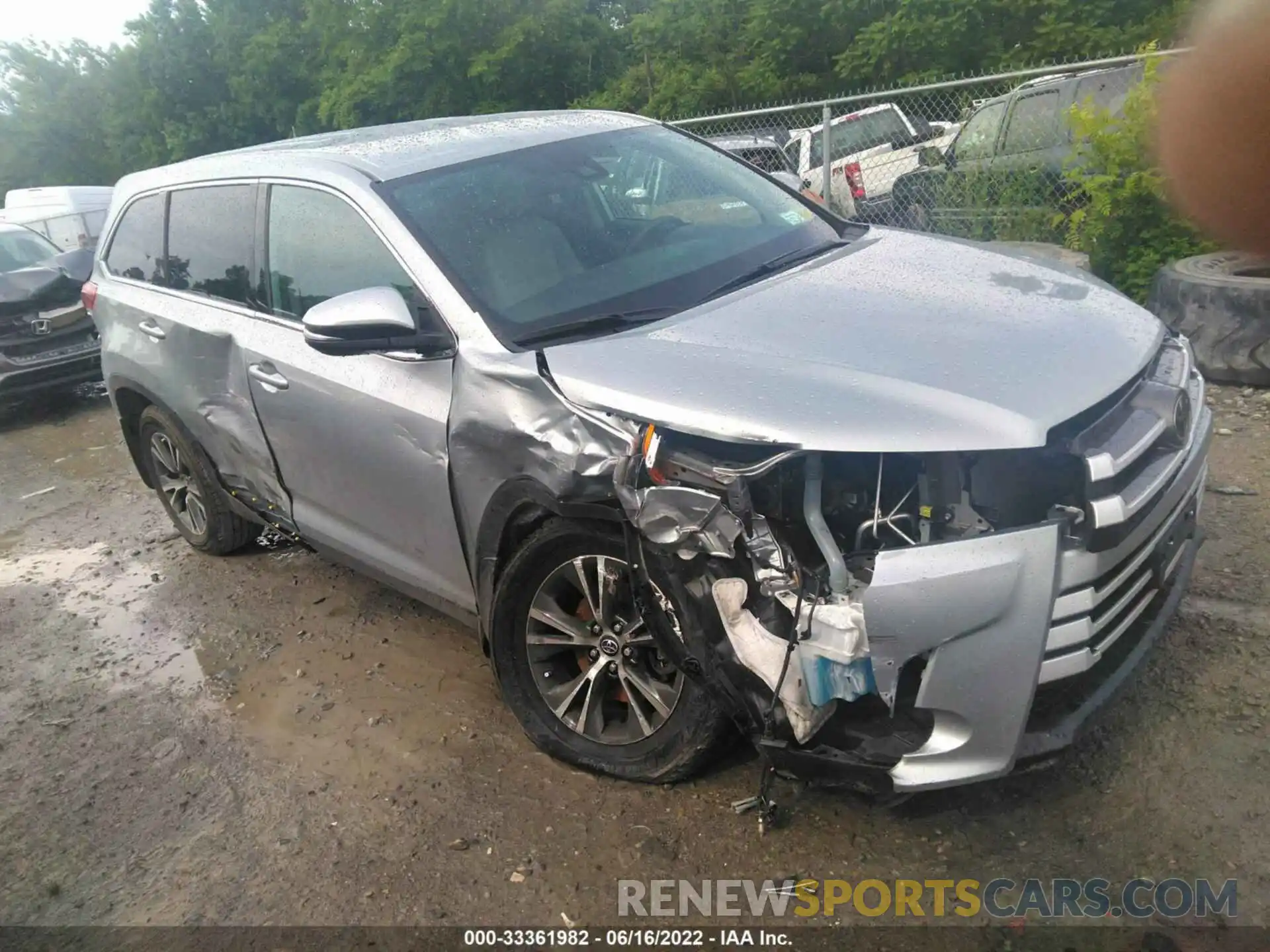 1 Photograph of a damaged car 5TDBZRFH2KS931602 TOYOTA HIGHLANDER 2019