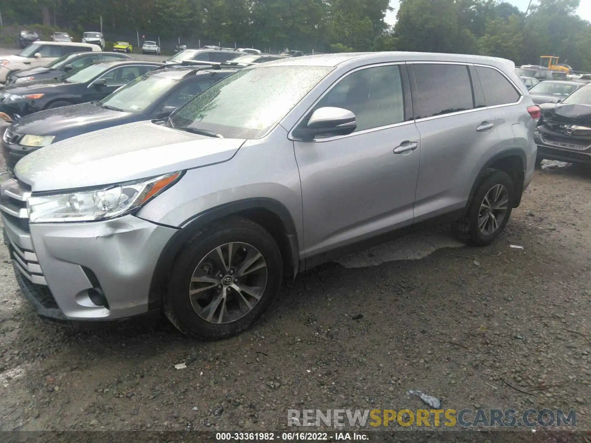 2 Photograph of a damaged car 5TDBZRFH2KS931602 TOYOTA HIGHLANDER 2019